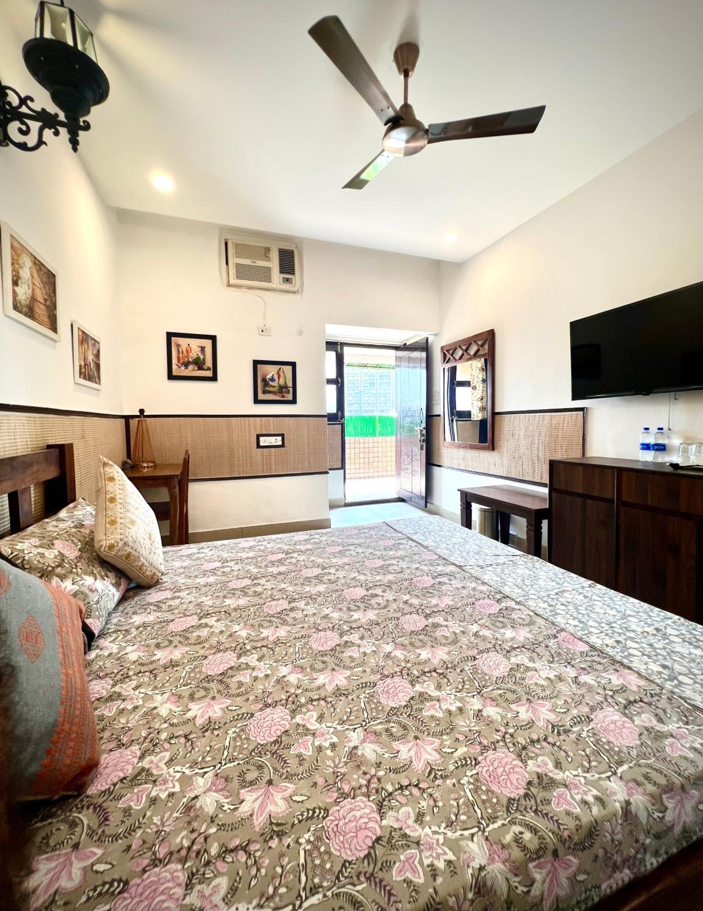 Superior King Room photo 1