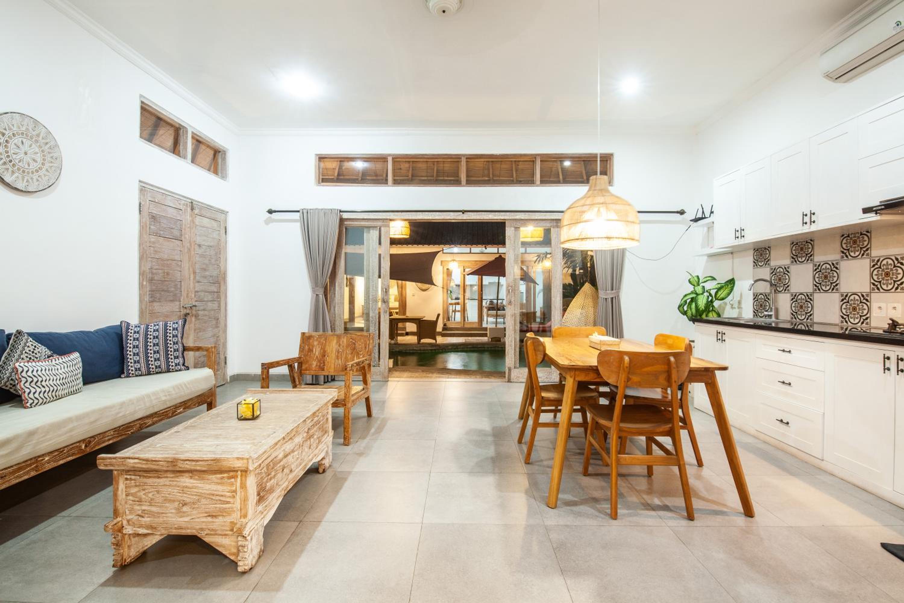 Ambermoon Villa 3 - Two-Bedroom Pool Villa with Free One Time - Airport Pick Up - Photo 20