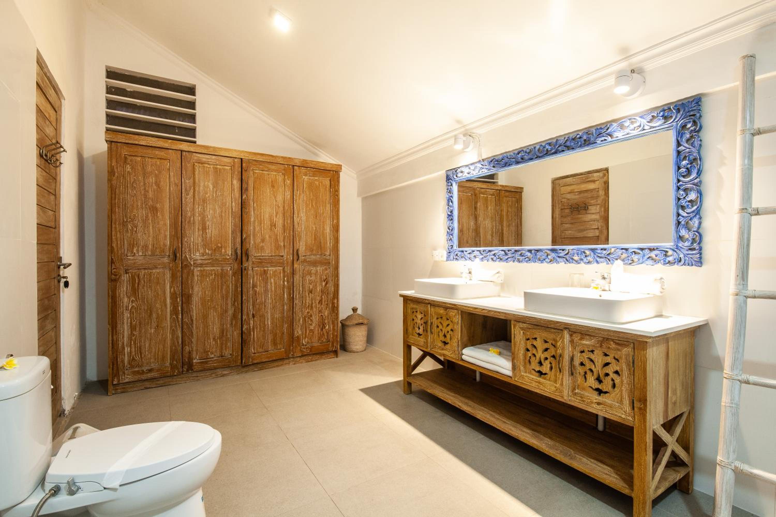 Ambermoon Villa 3 - Two-Bedroom Pool Villa with Free One Time - Airport Pick Up - Photo 15