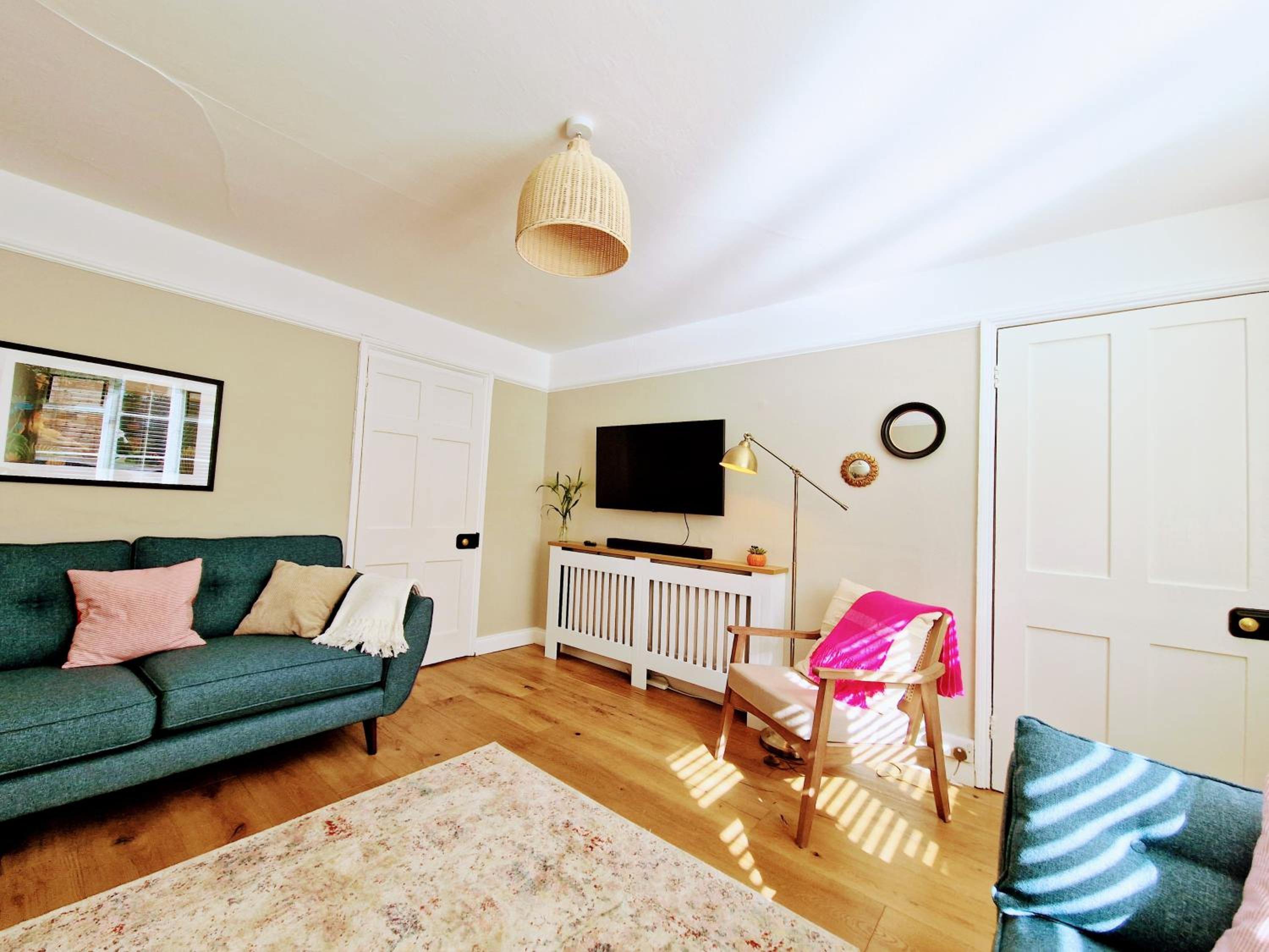 Three-Bedroom House photo 3