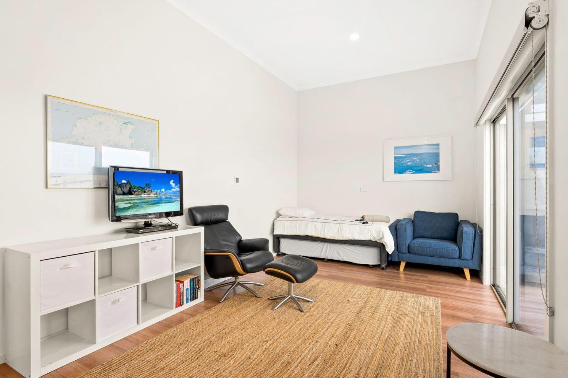 Four-Bedroom House photo 1