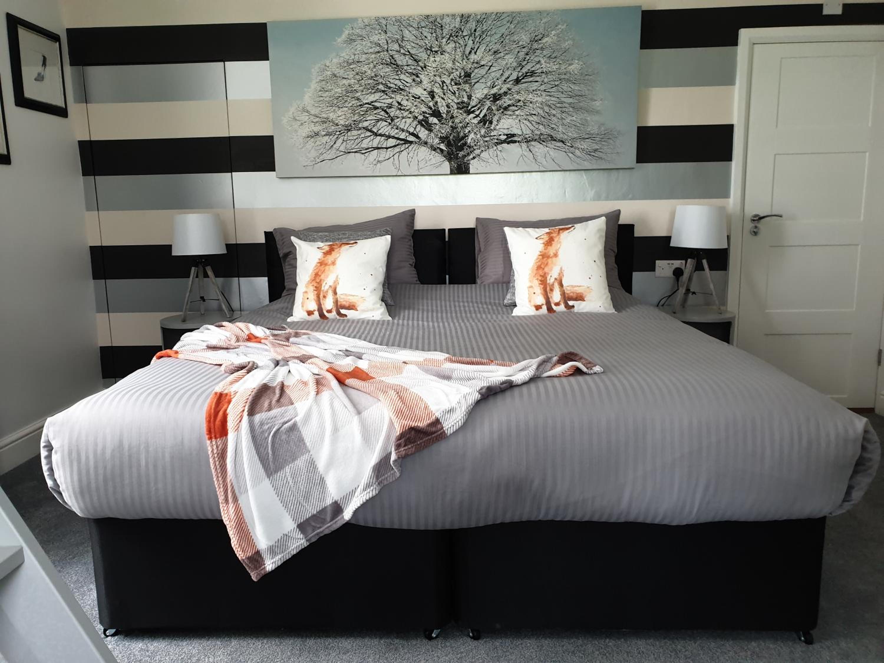 Family Room - Photo 1