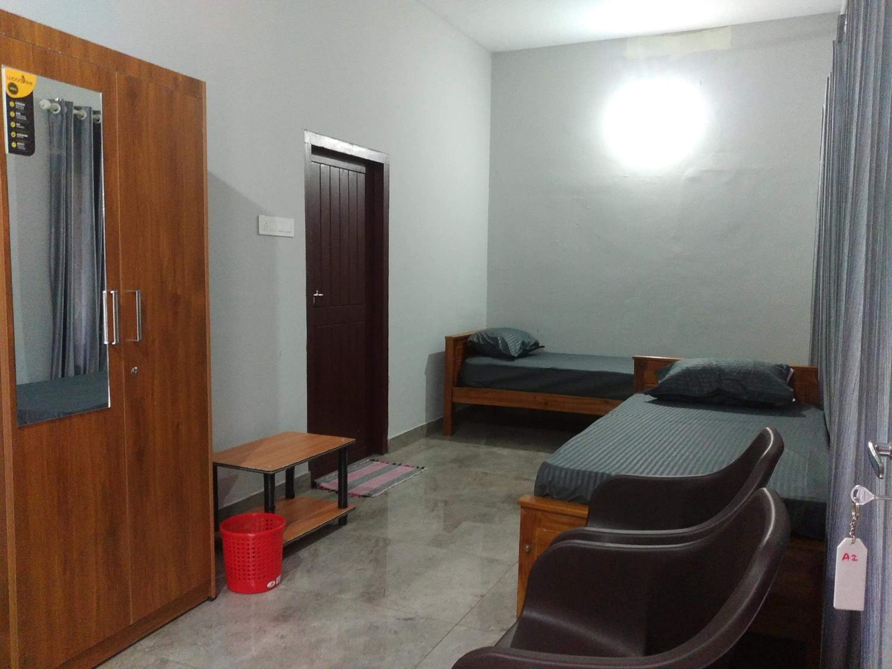 One-Bedroom Apartment photo 2