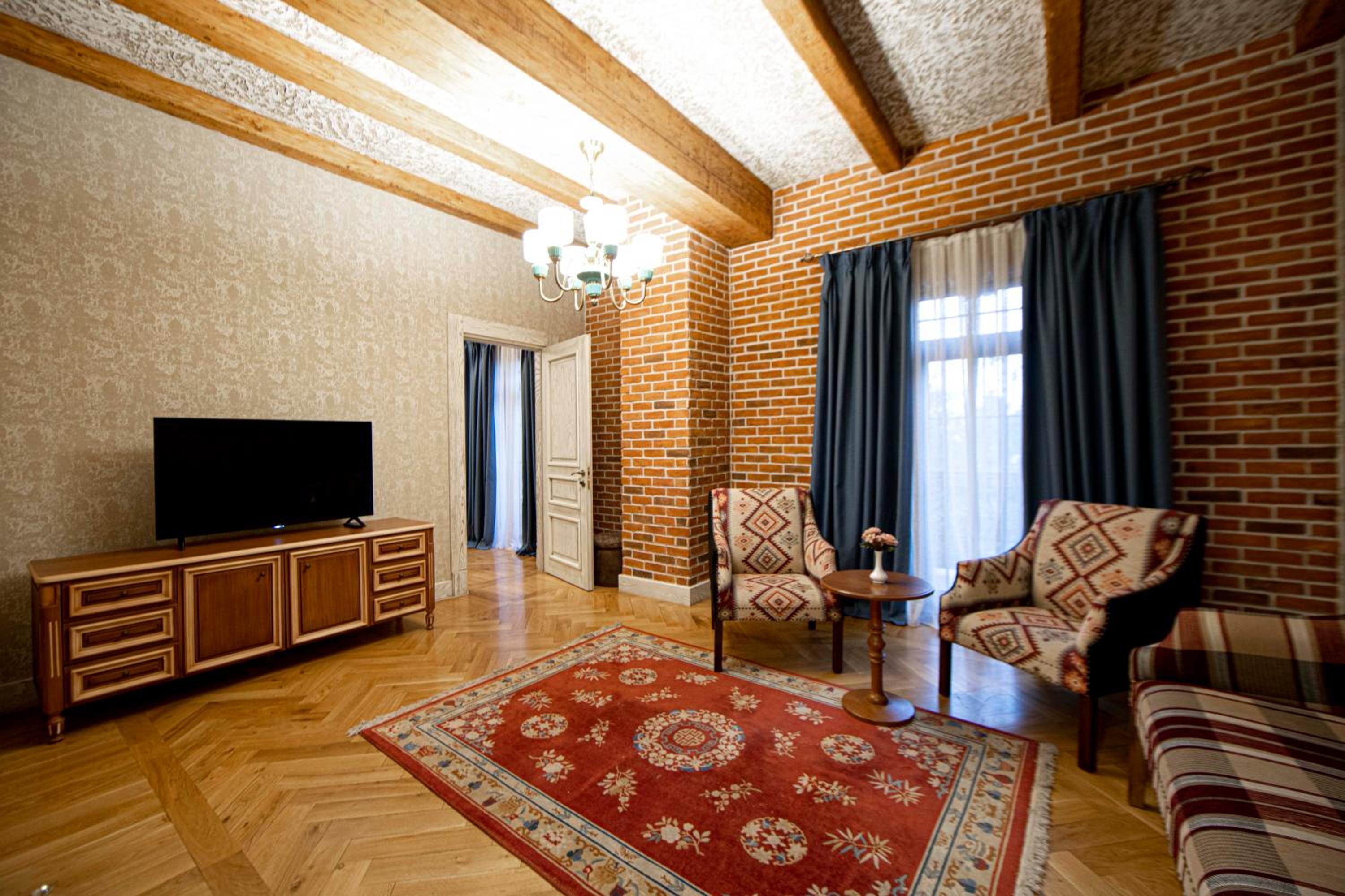 Executive Suite photo 3