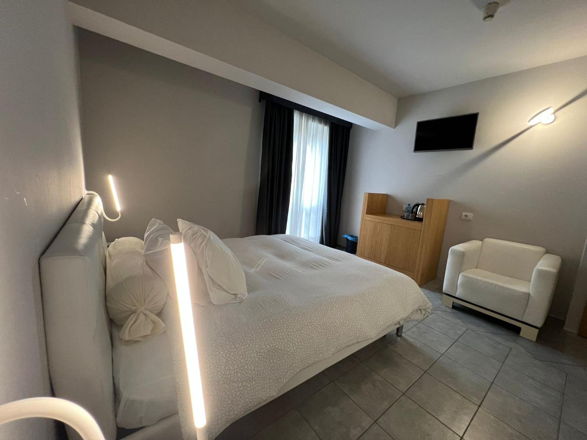 Superior Double Room - Photo 11