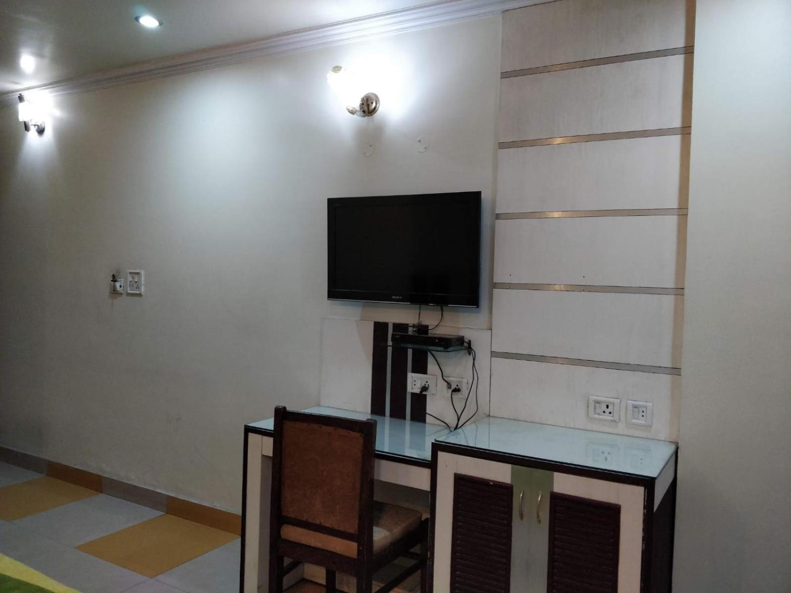 Deluxe Room - Photo 2