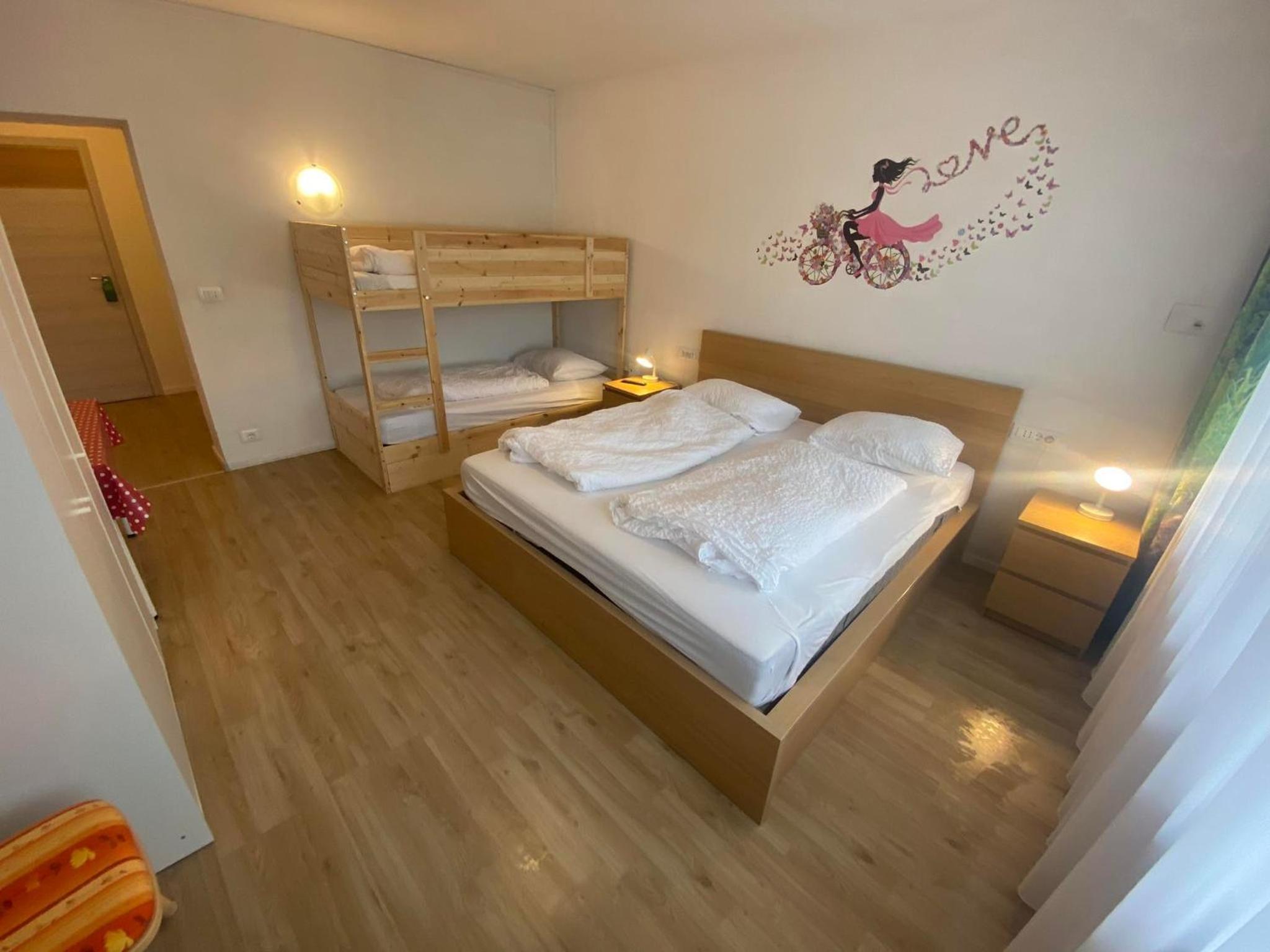 Quadruple Room with Balcony - Photo 17