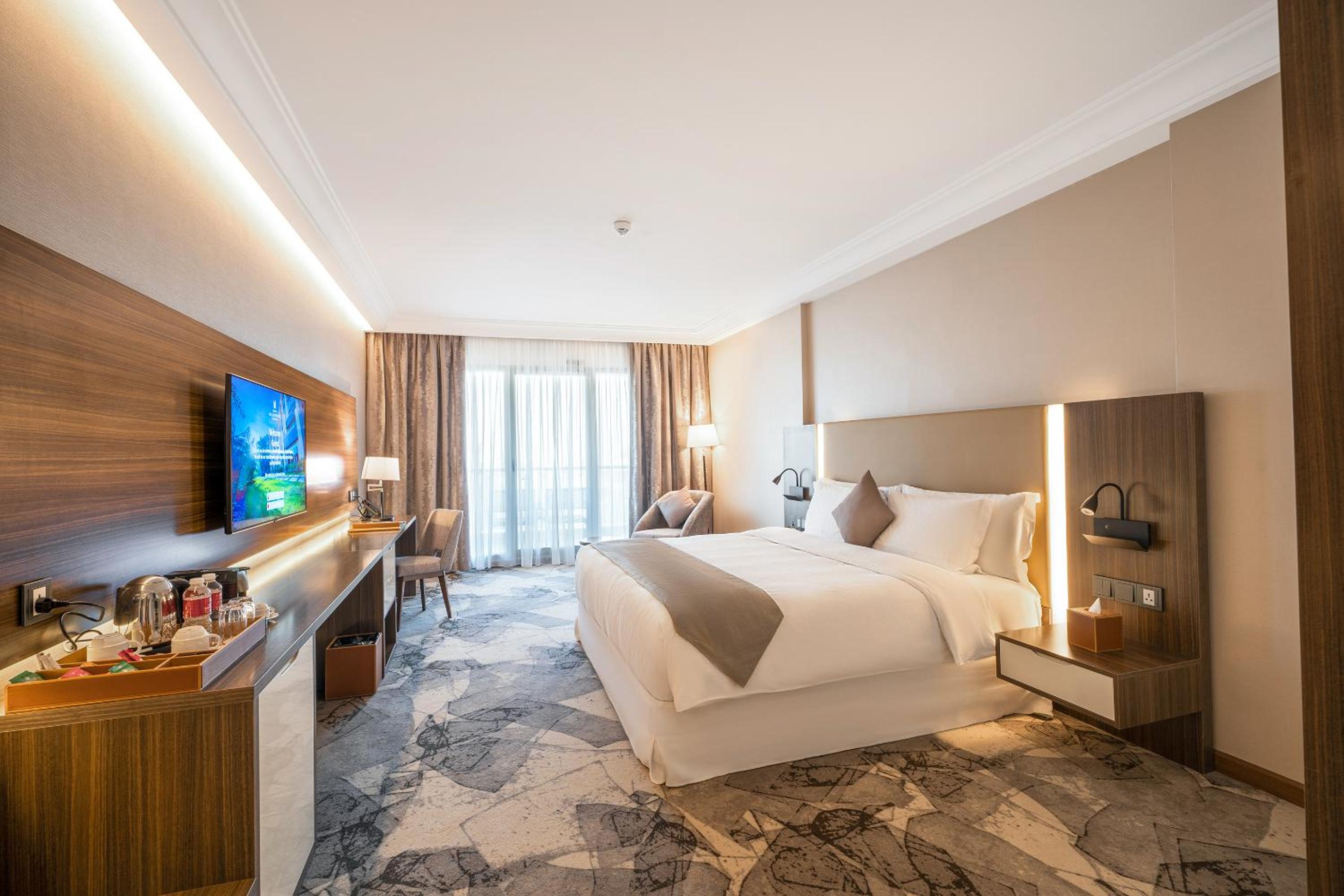 Deluxe King Room