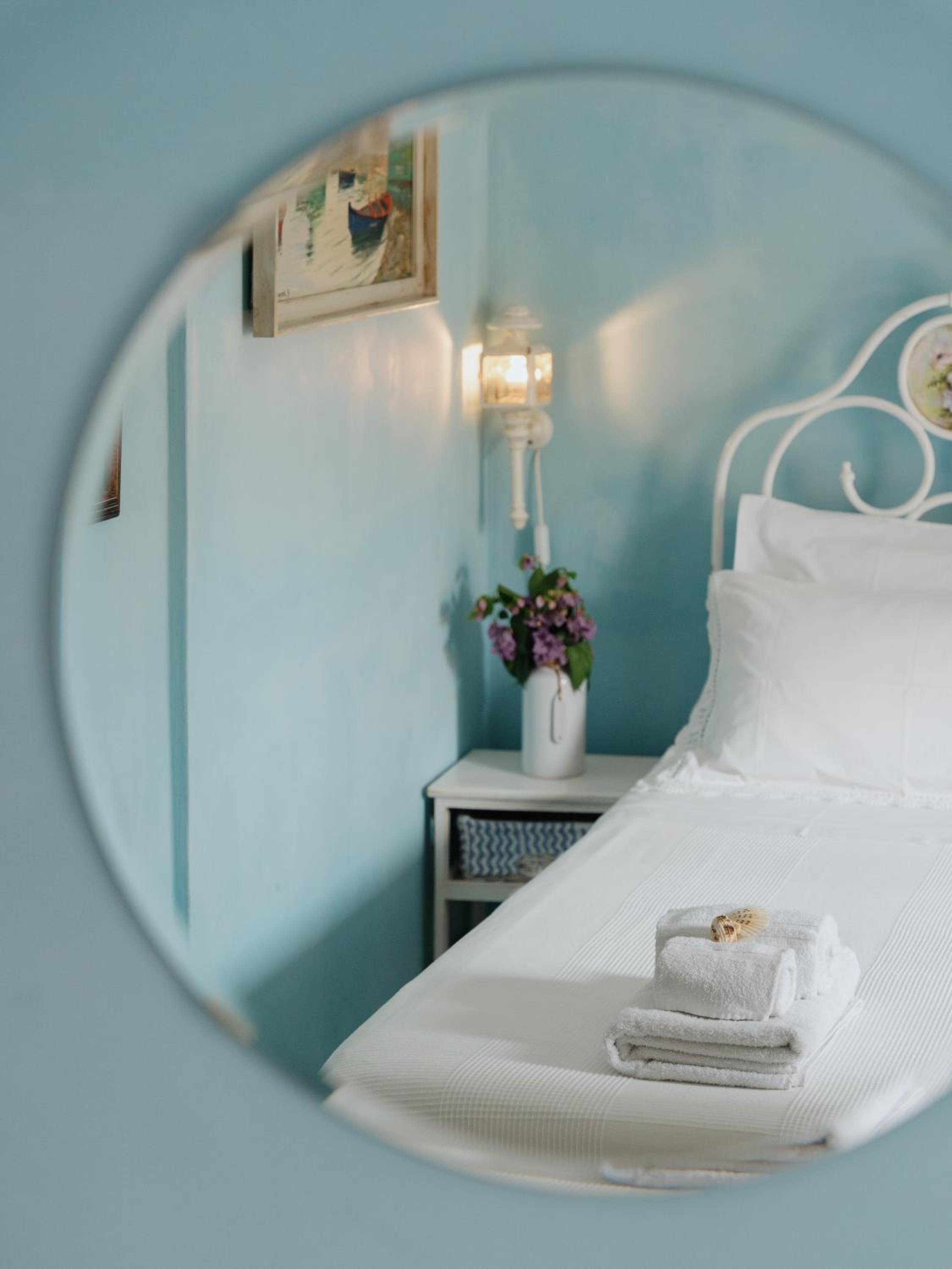 Double Room with Private External Bathroom photo 1