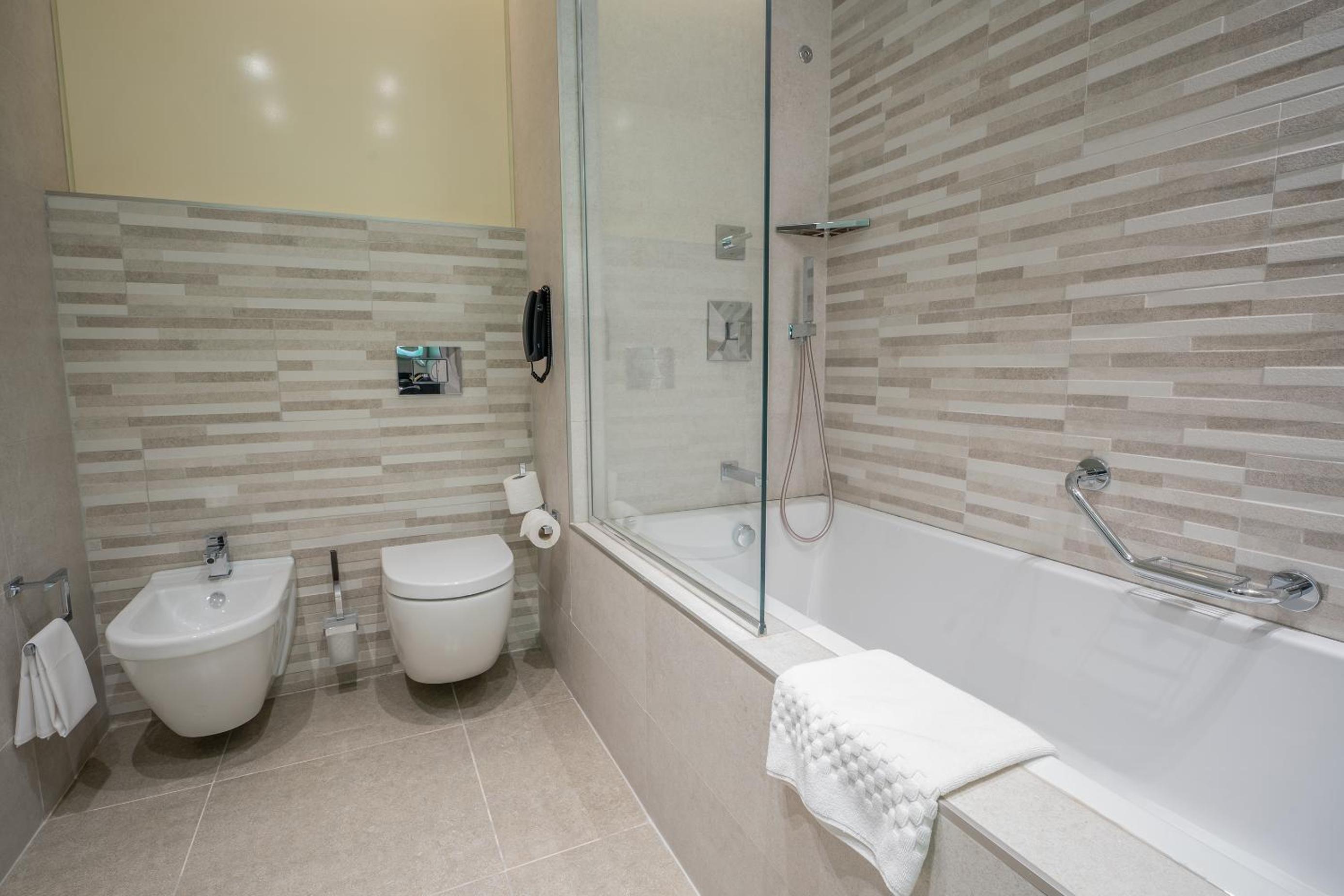 Business Suite photo 2