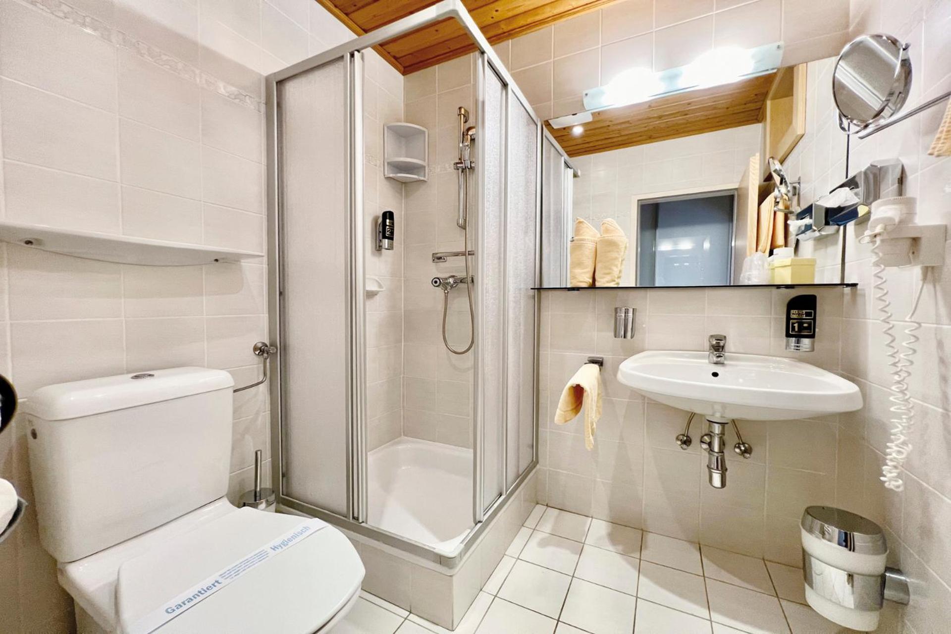 Double Room with Balcony photo 3