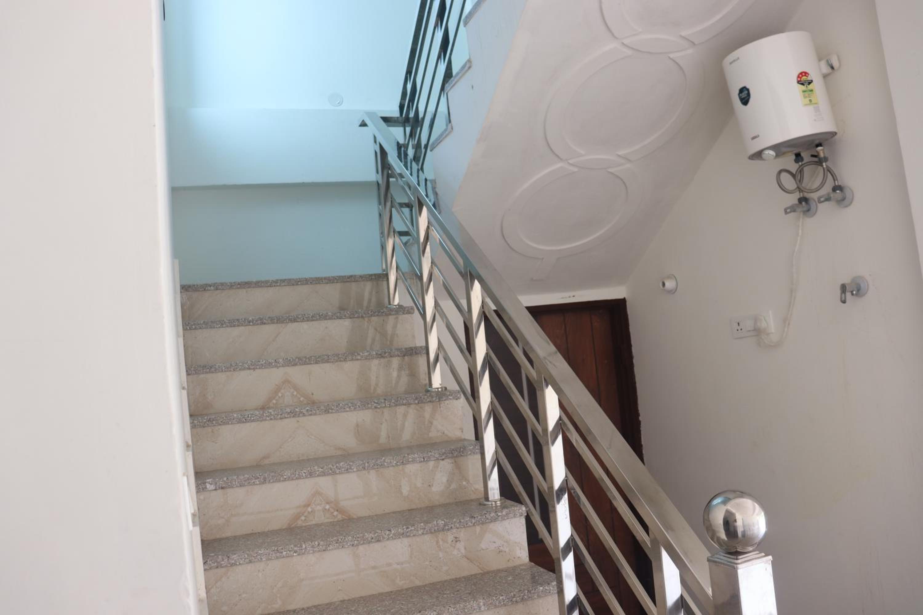 Deluxe Room - Photo 14