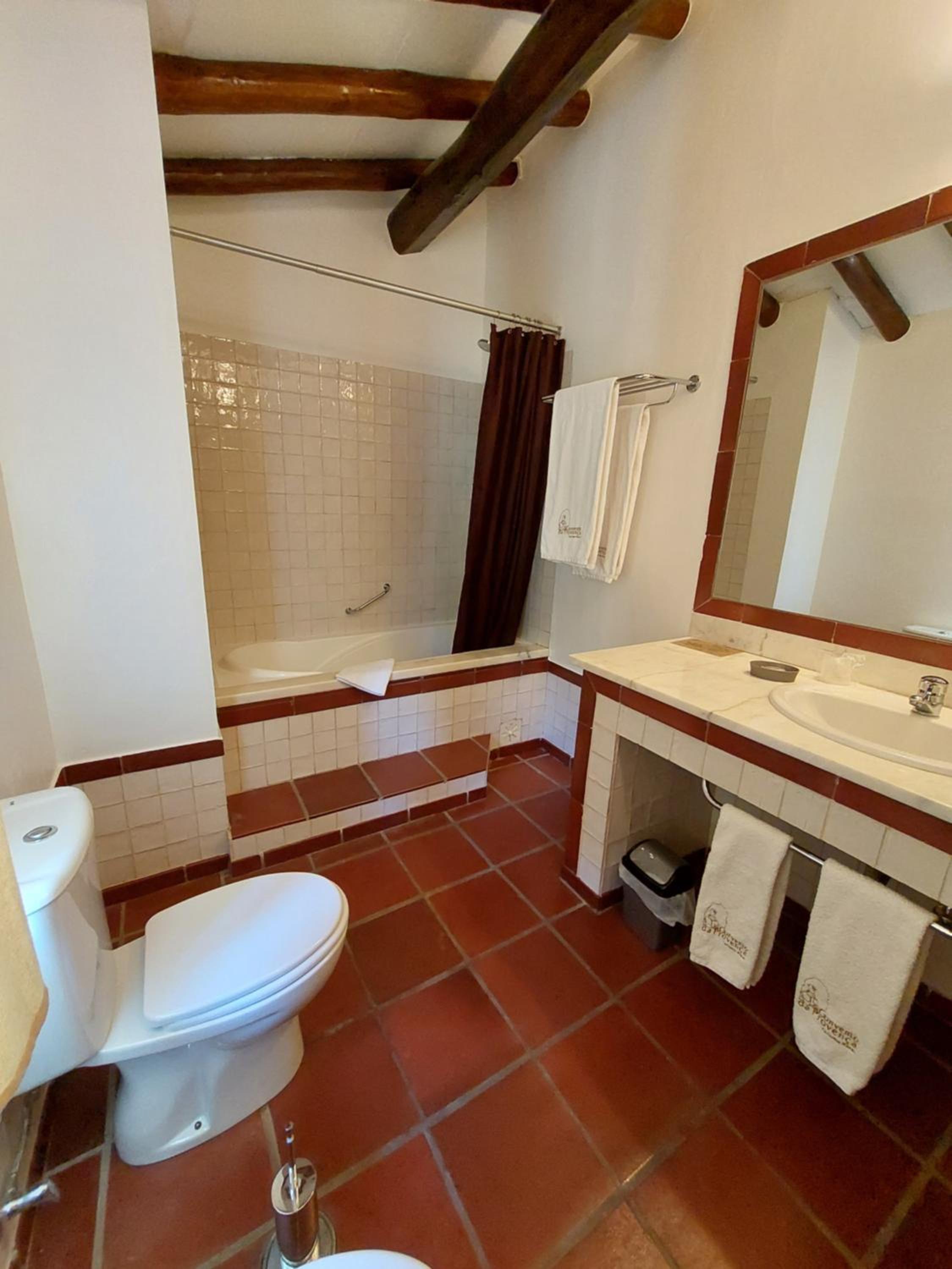 Double Room - Photo 5