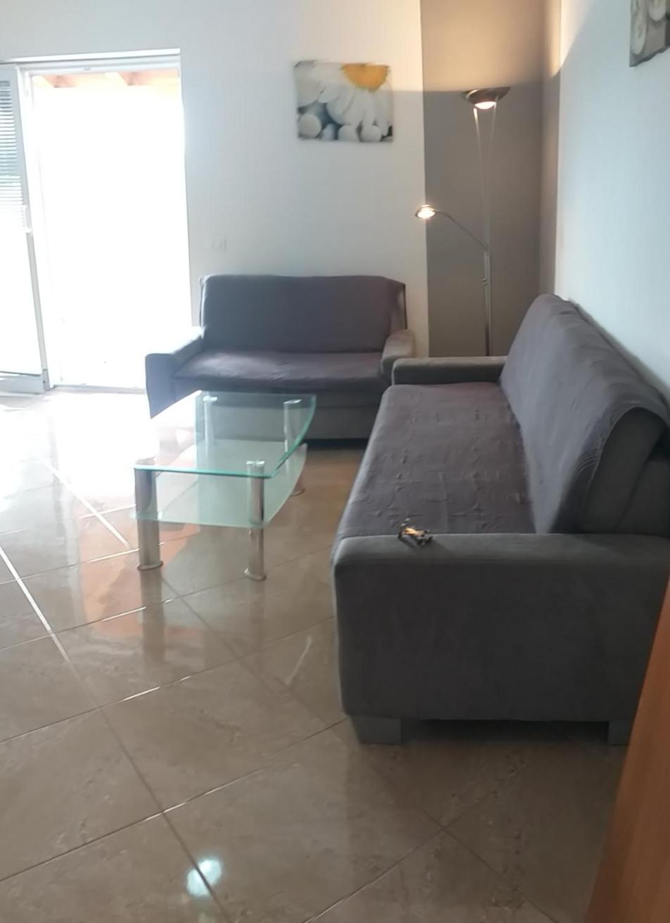 Apartment - Ground Floor - Photo 2
