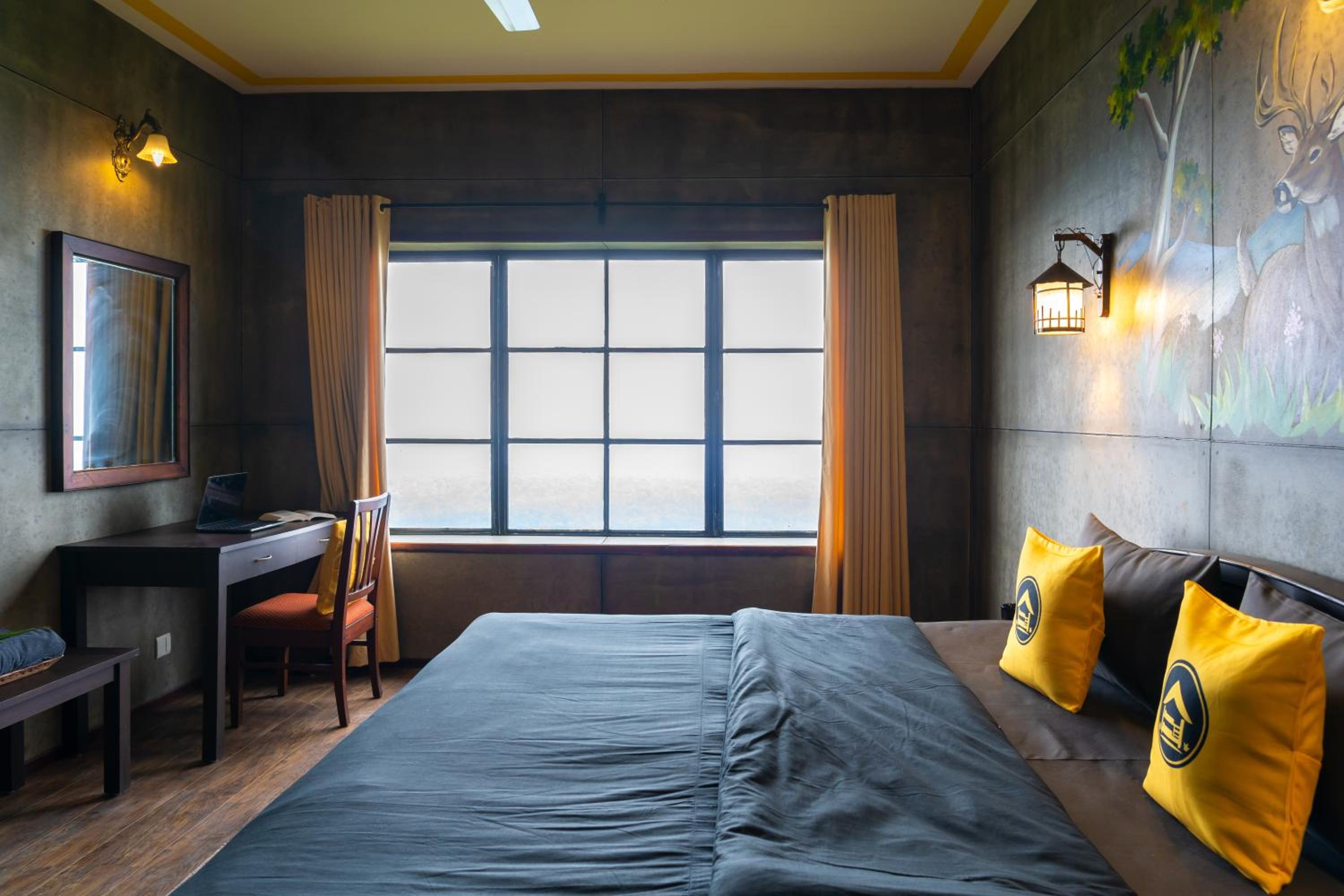 Deluxe Double Room with Balcony and Valley View - Photo 11