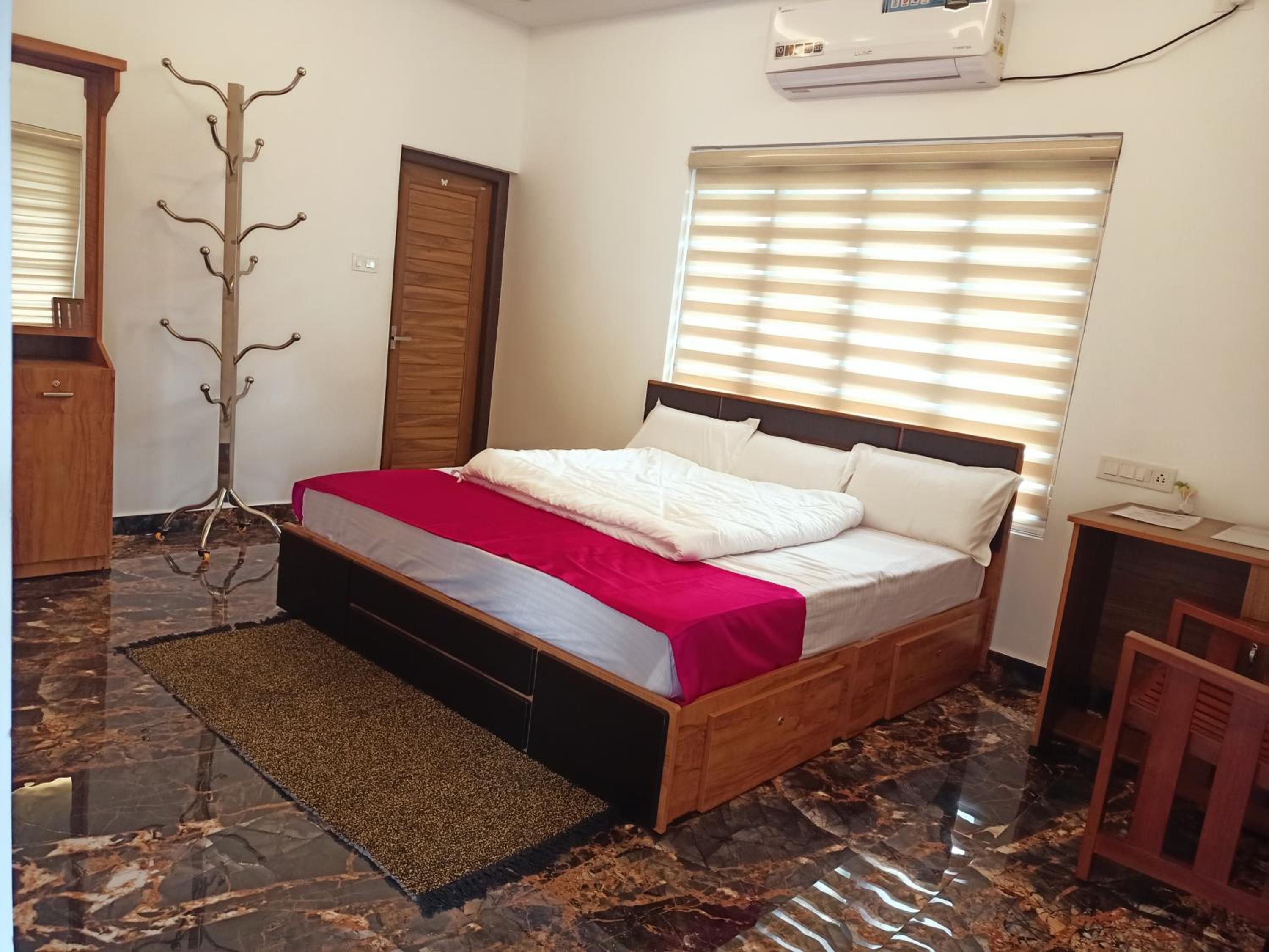 Deluxe Double or Twin Room with Mountain View photo 2