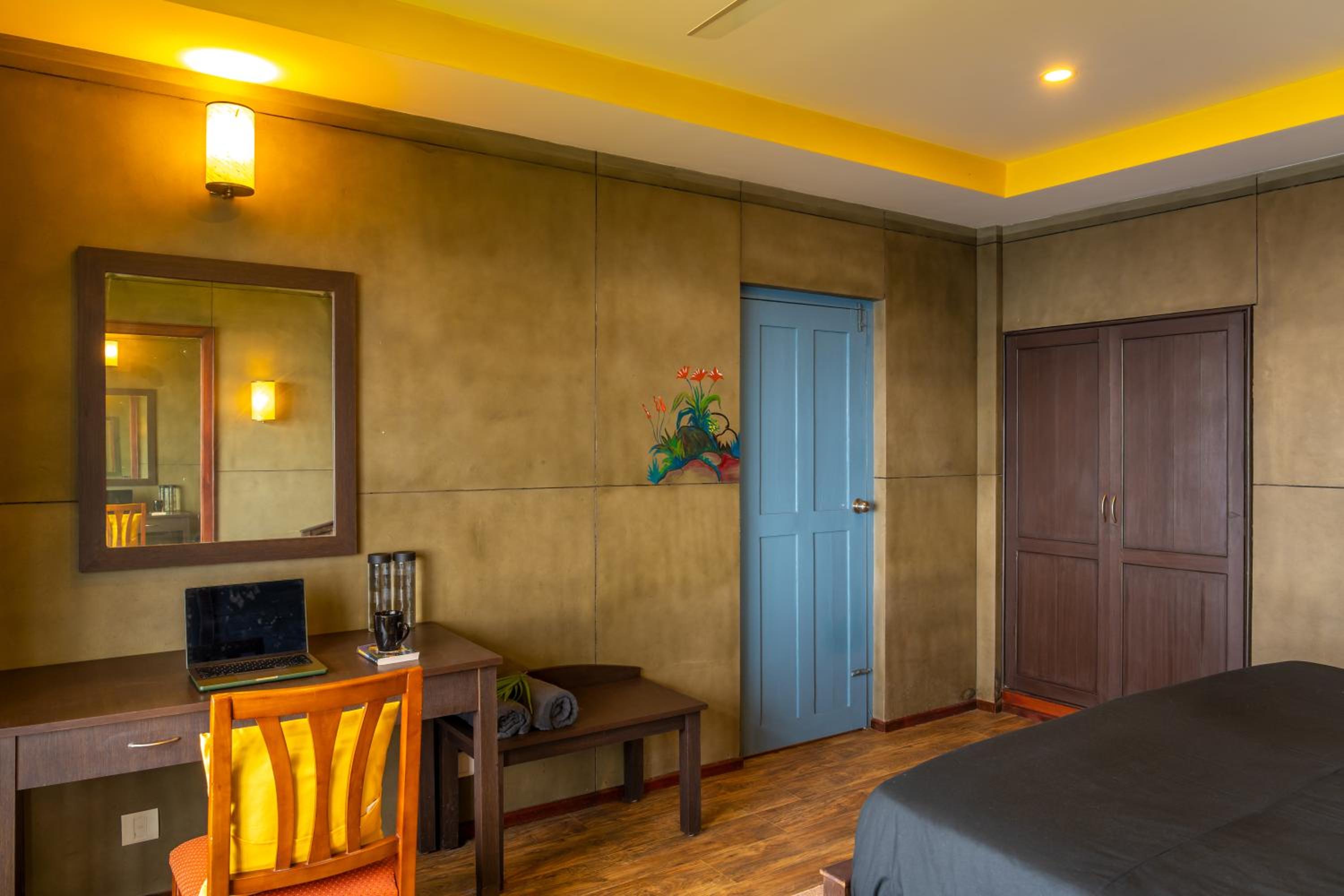 Superior Double Room with Balcony and Valley View - Photo 5