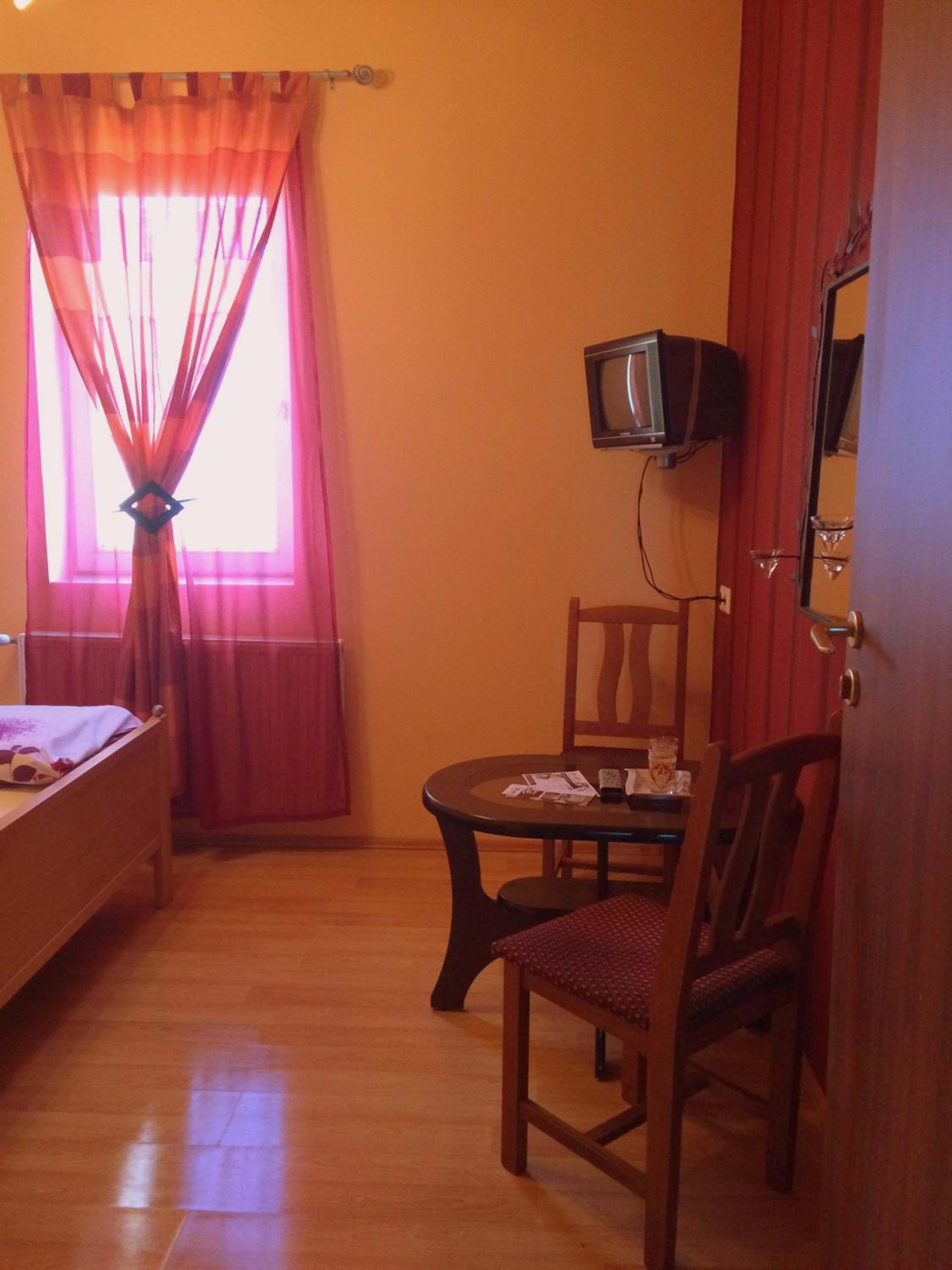 Double or Twin Room photo 3