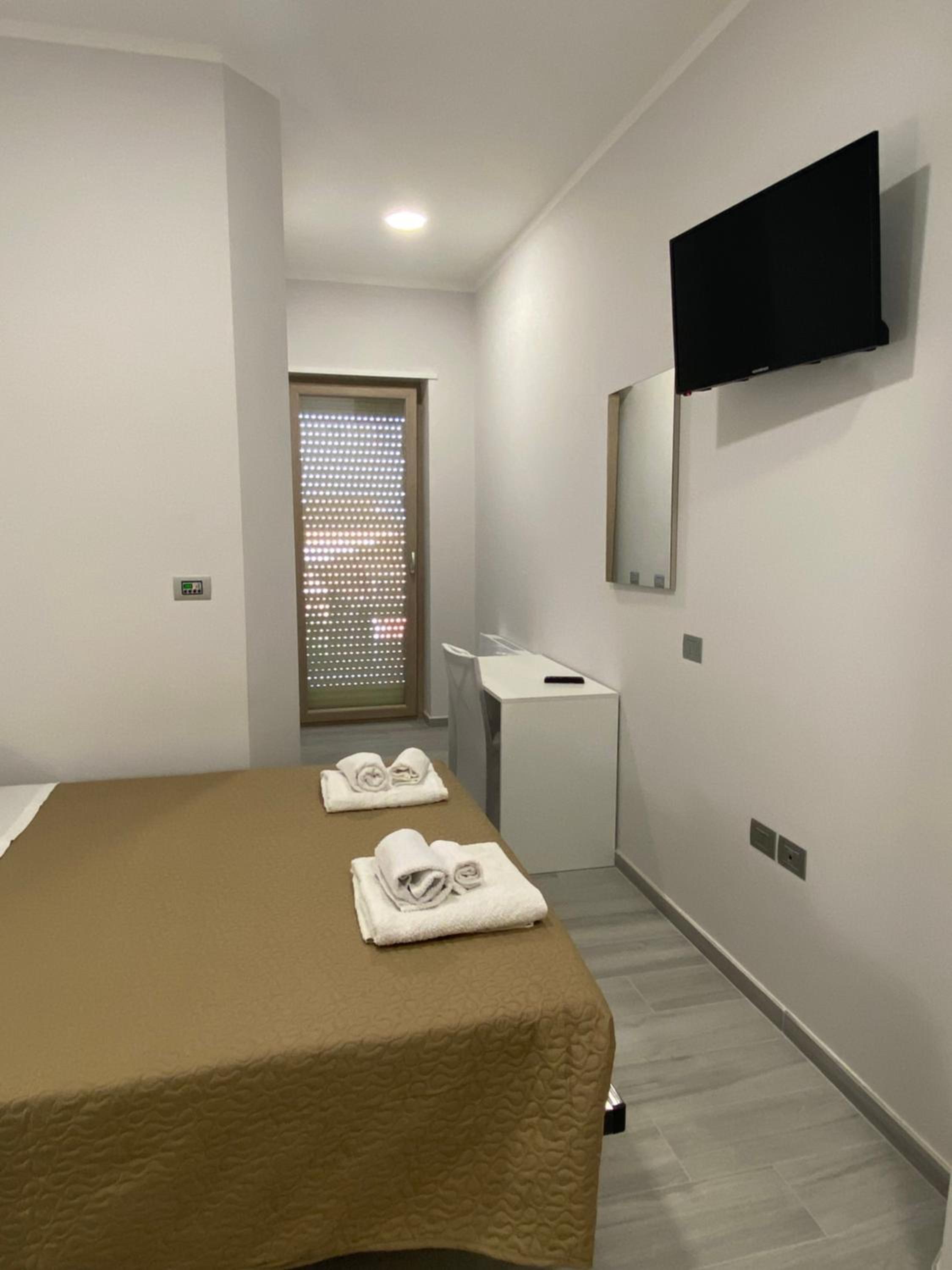 Standard Double Room photo 2