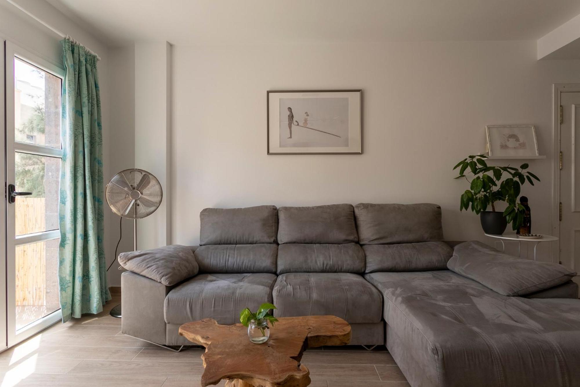 Apartment with Balcony - Photo 14