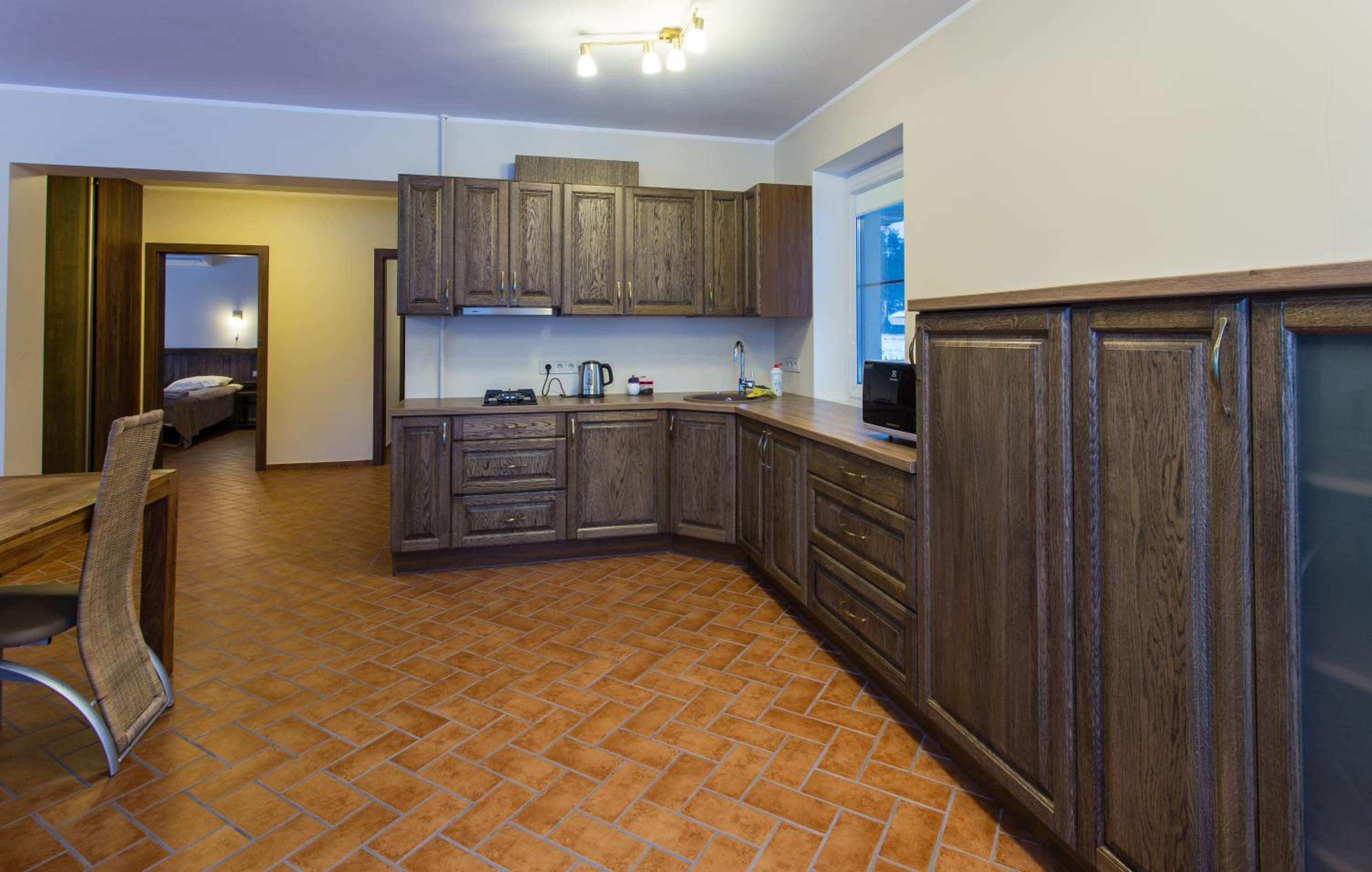 Apartment with Terrace - Photo 5