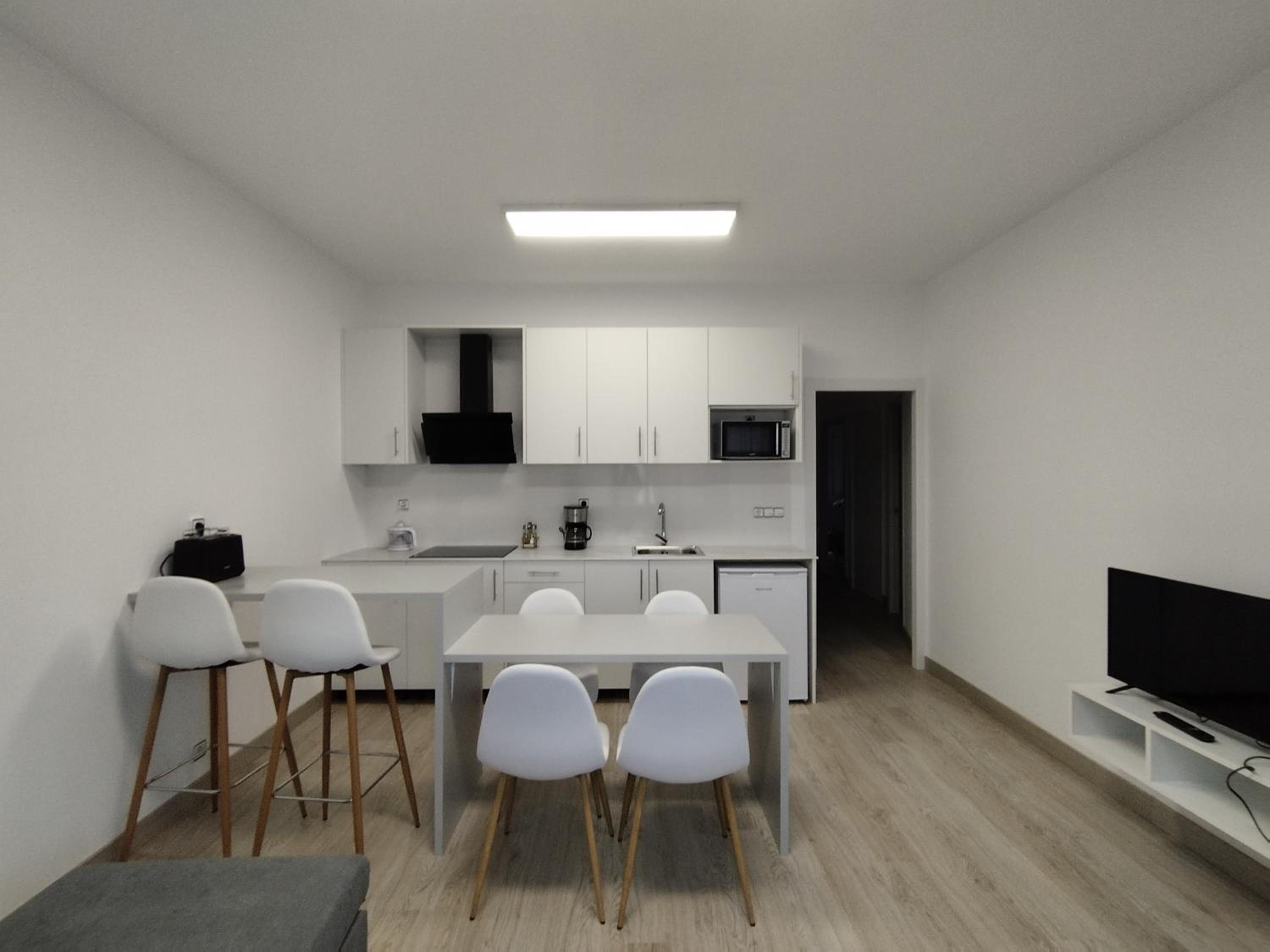 Apartment photo 2