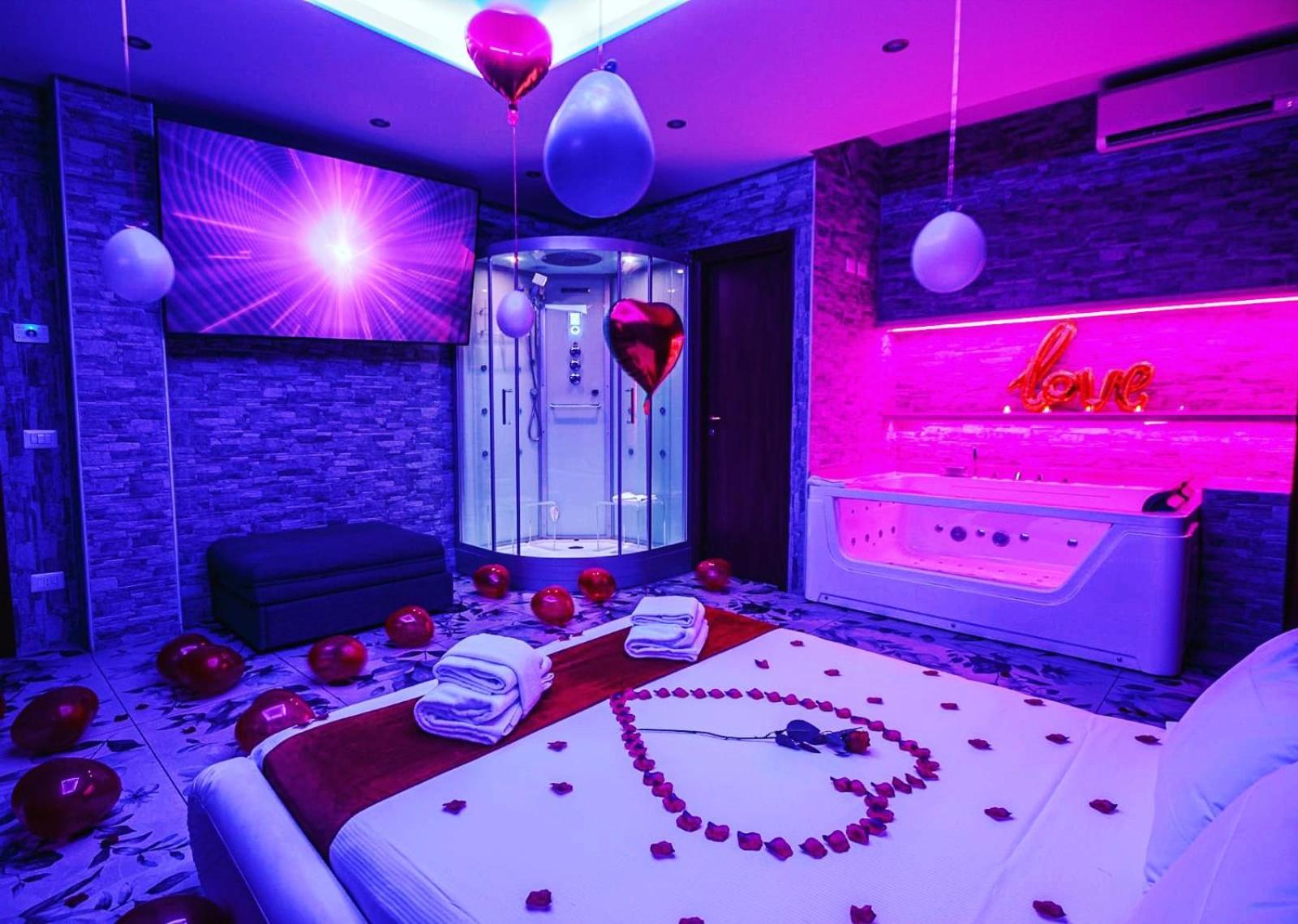 King Suite with Spa Bath photo 2