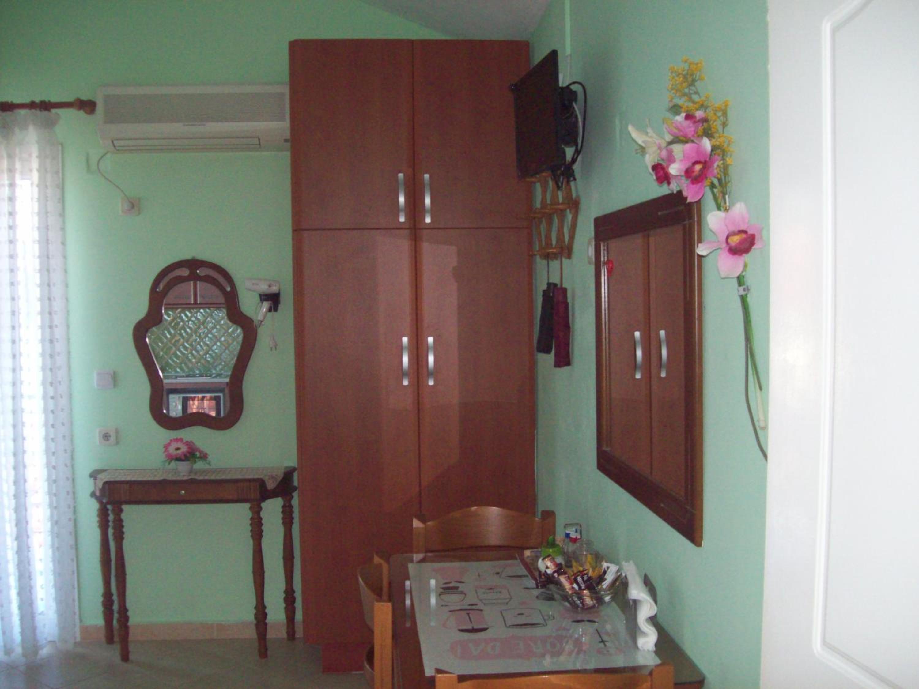 Studio with Balcony photo 3