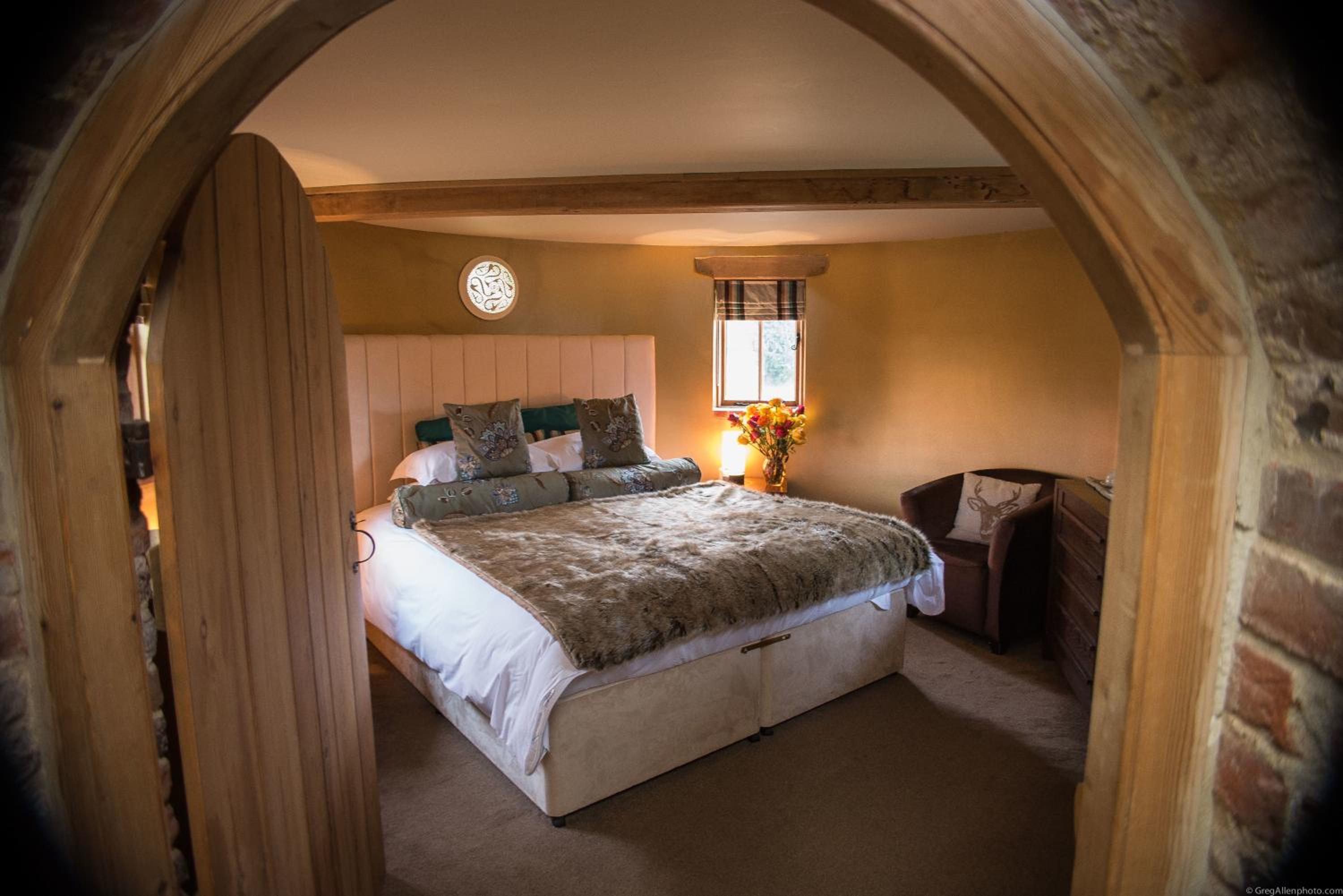 Superior King Room - Photo 4