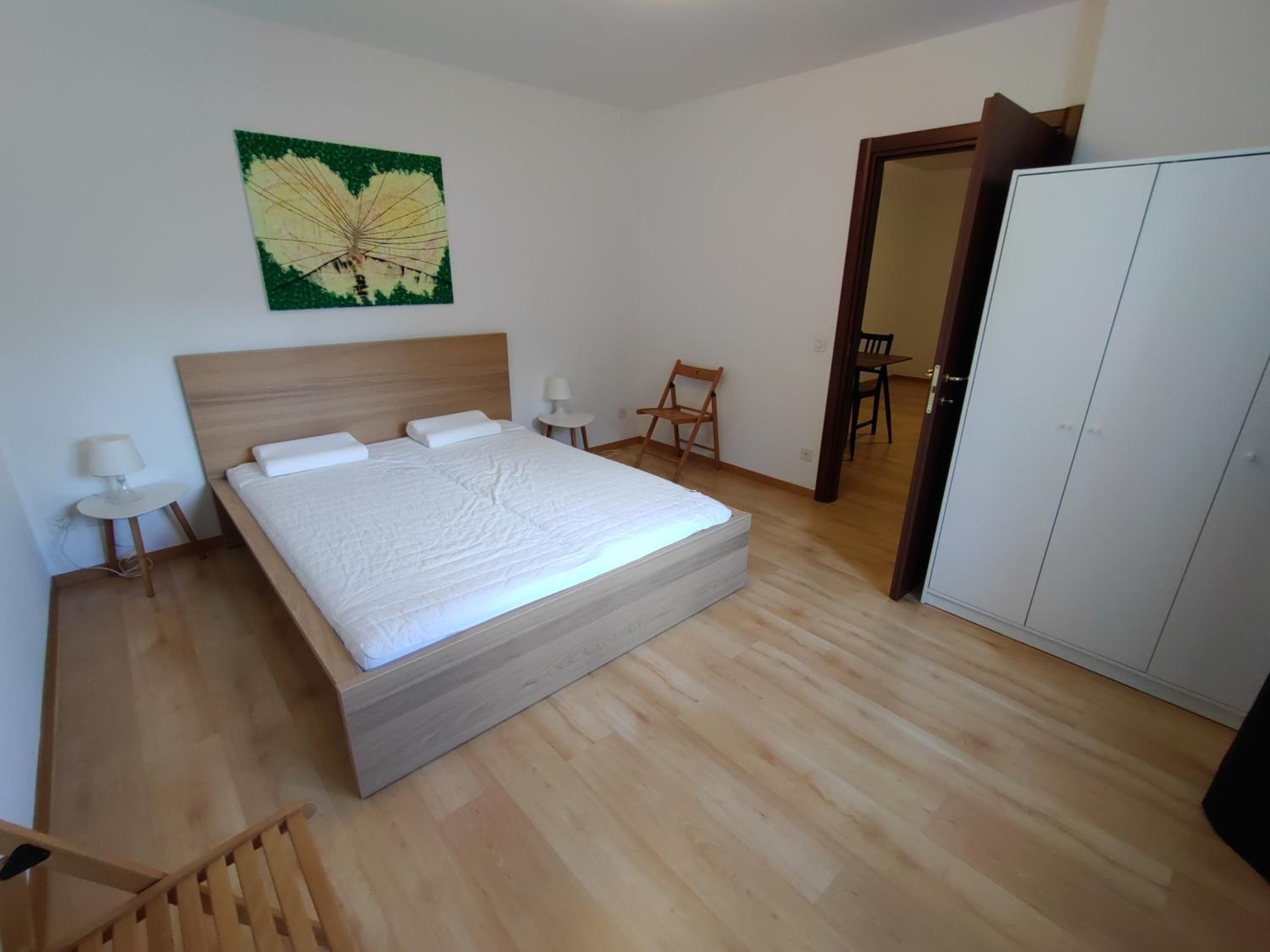 One-Bedroom Apartment photo 2