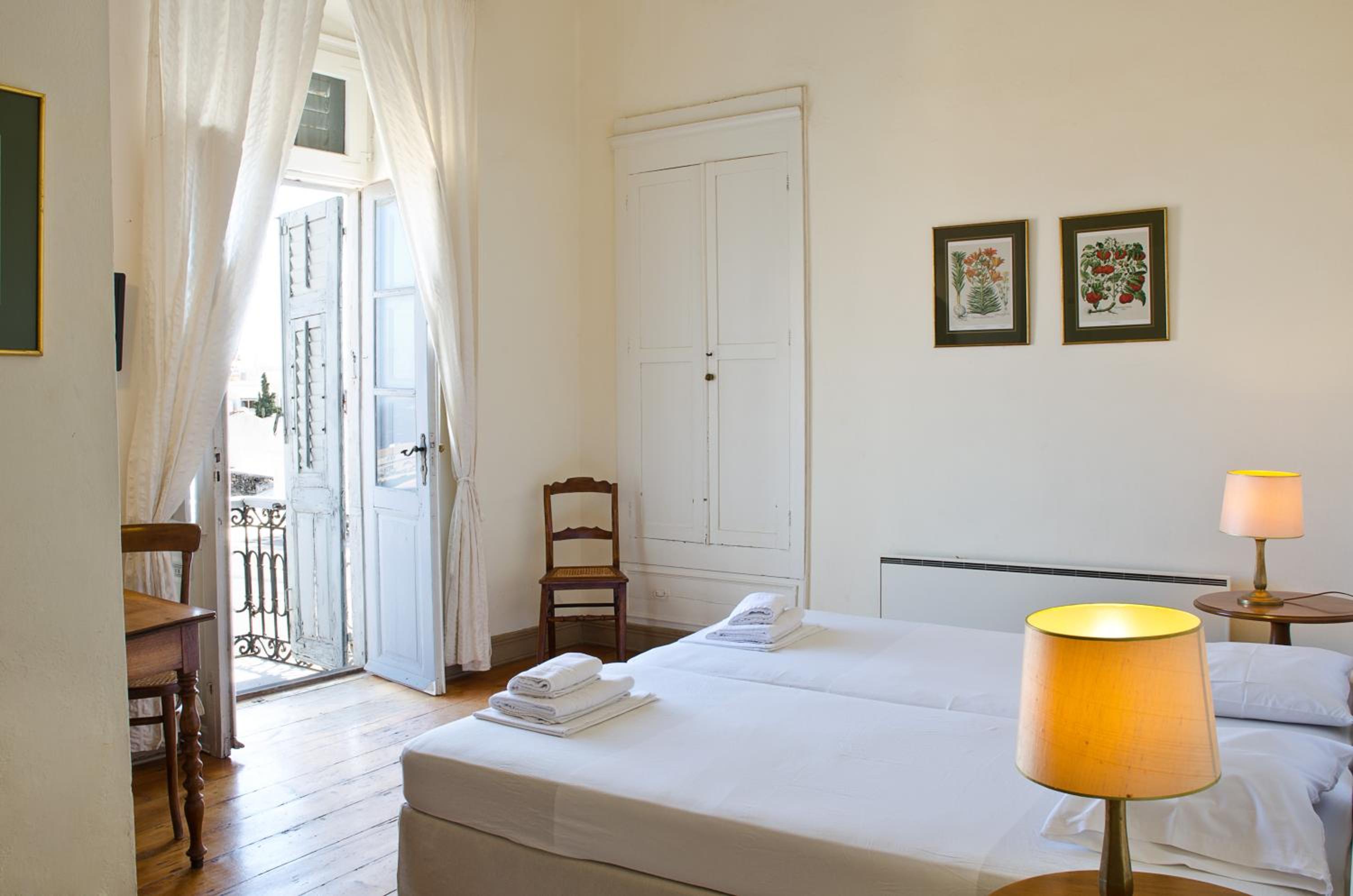 Double Room with Balcony and Sea View photo 3