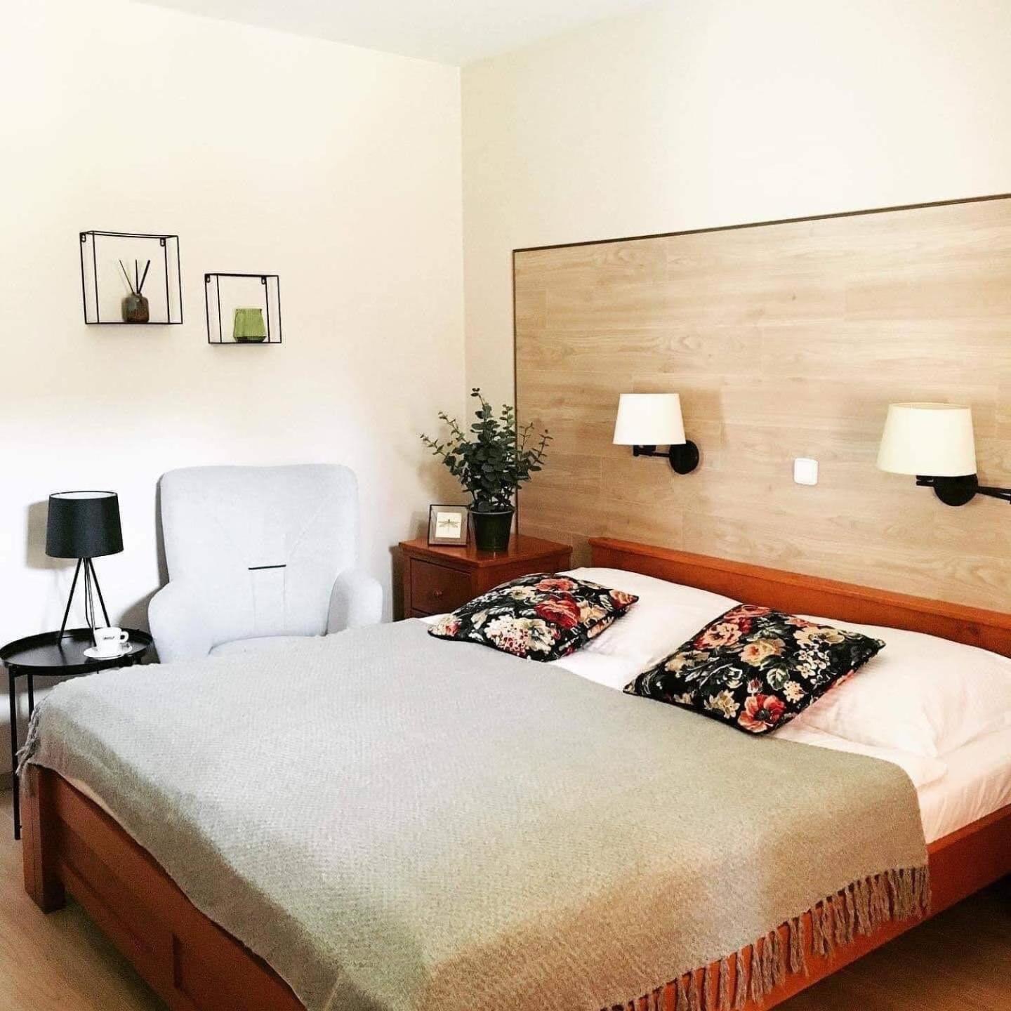 Double or Twin Room - Photo 5
