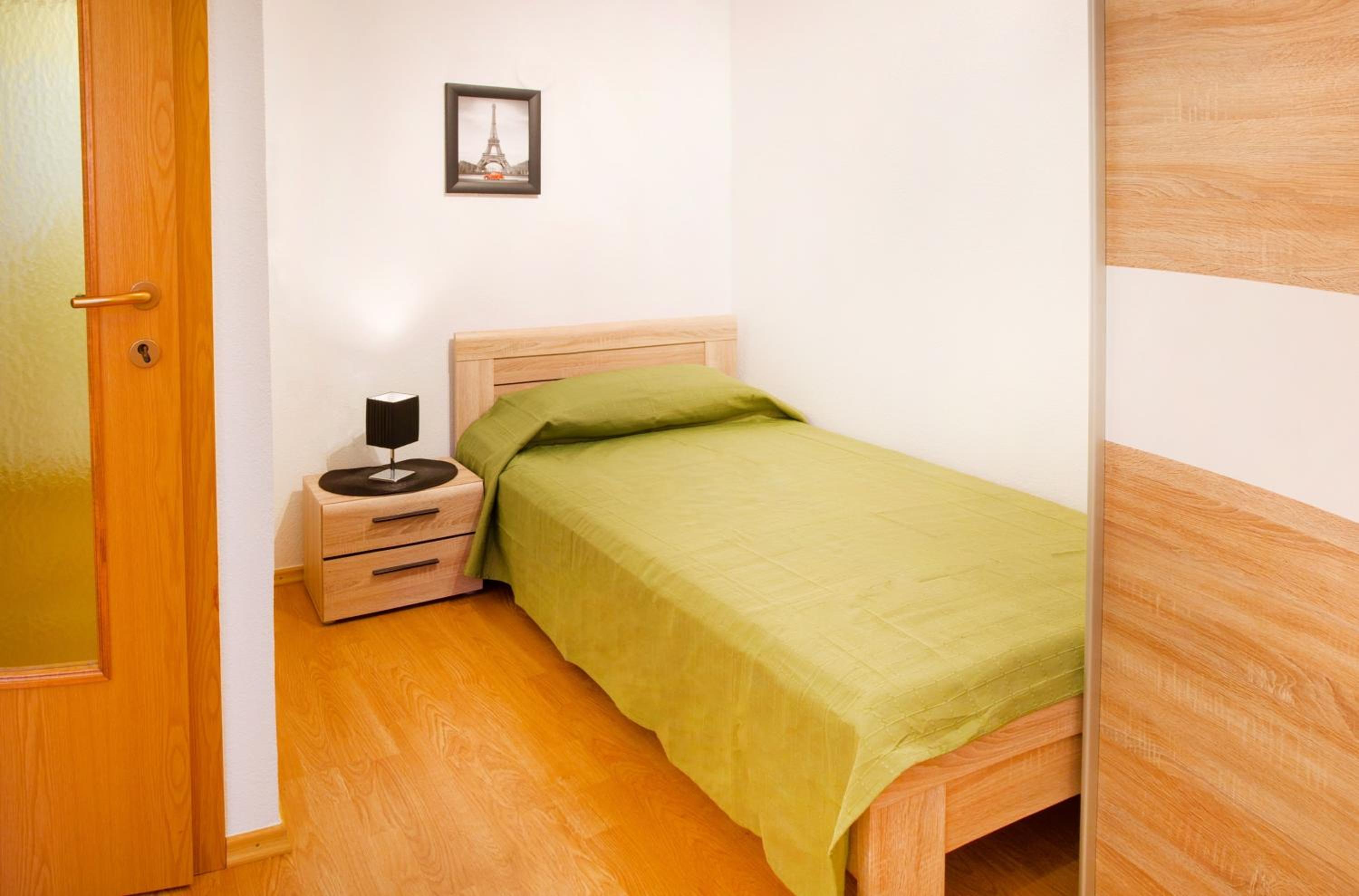 Apartment photo 2