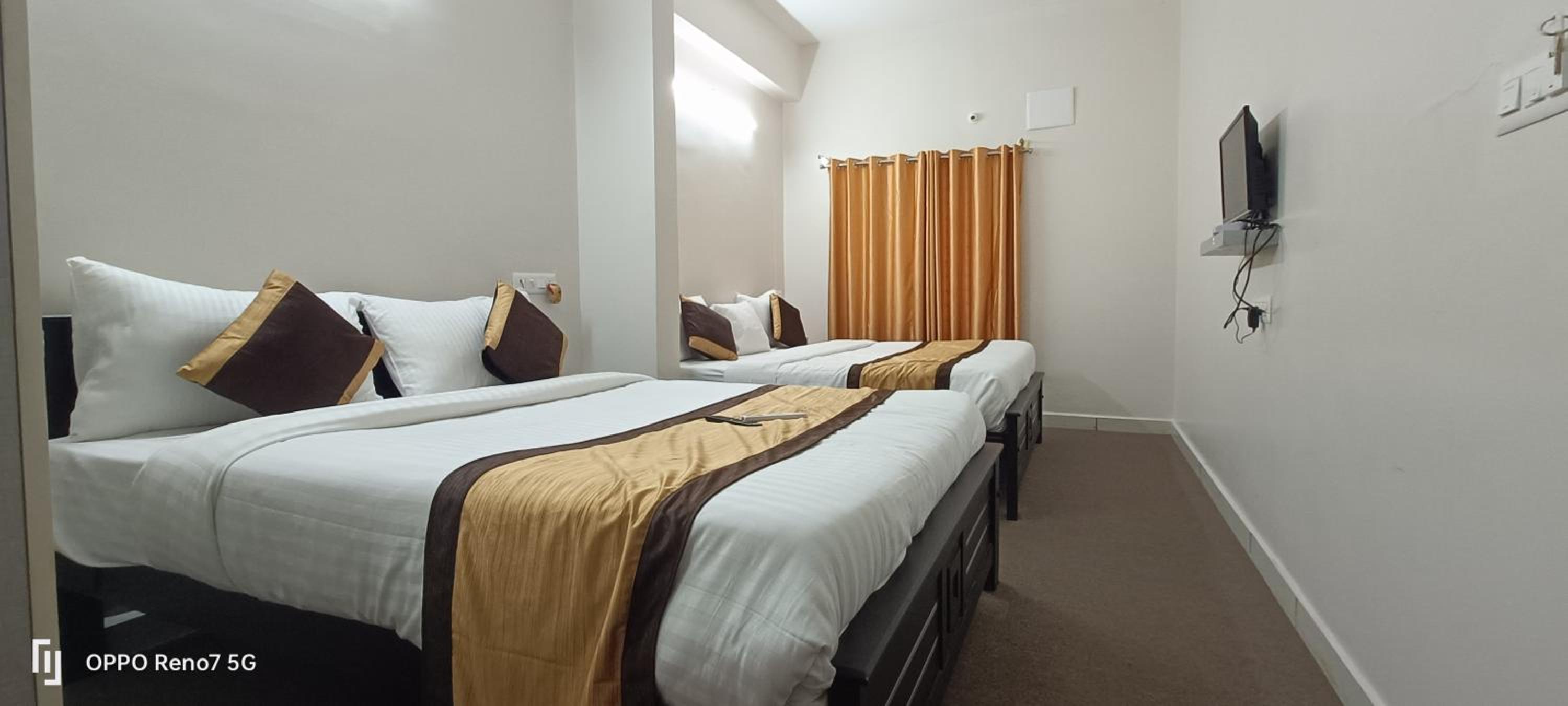 Family Suite With Balcony photo 2