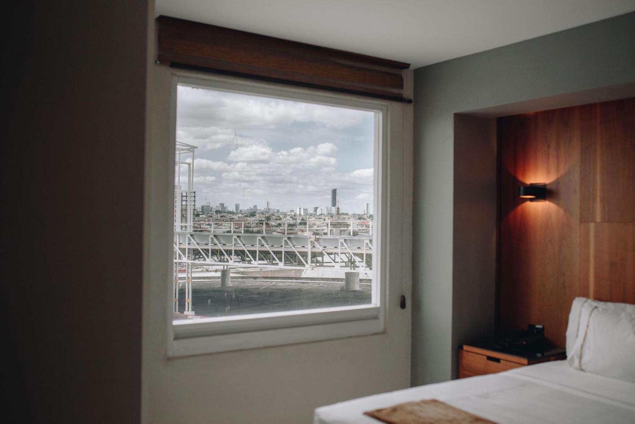 Superior King Room - With View - Photo 23