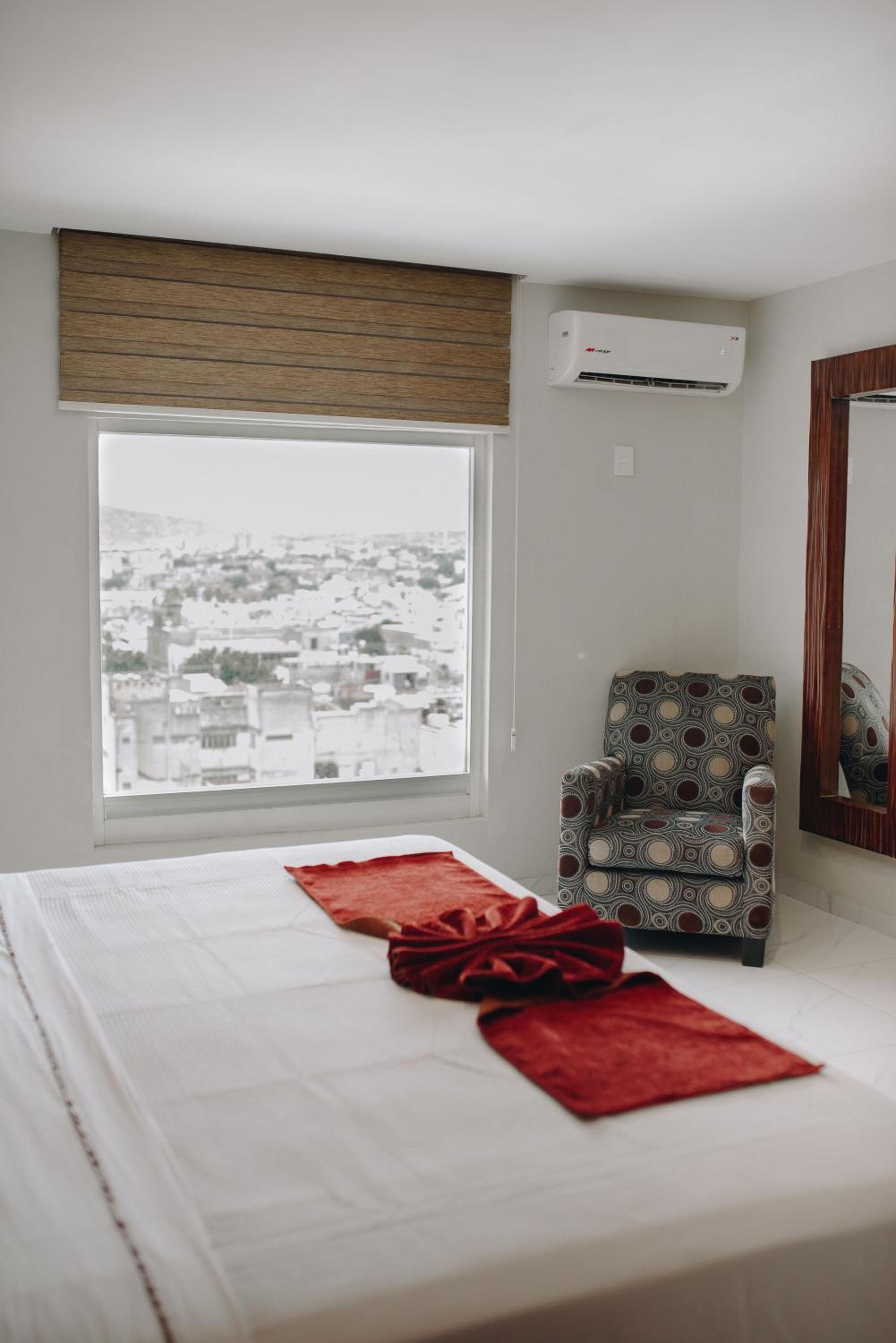 Superior King Room - With View - Photo 17