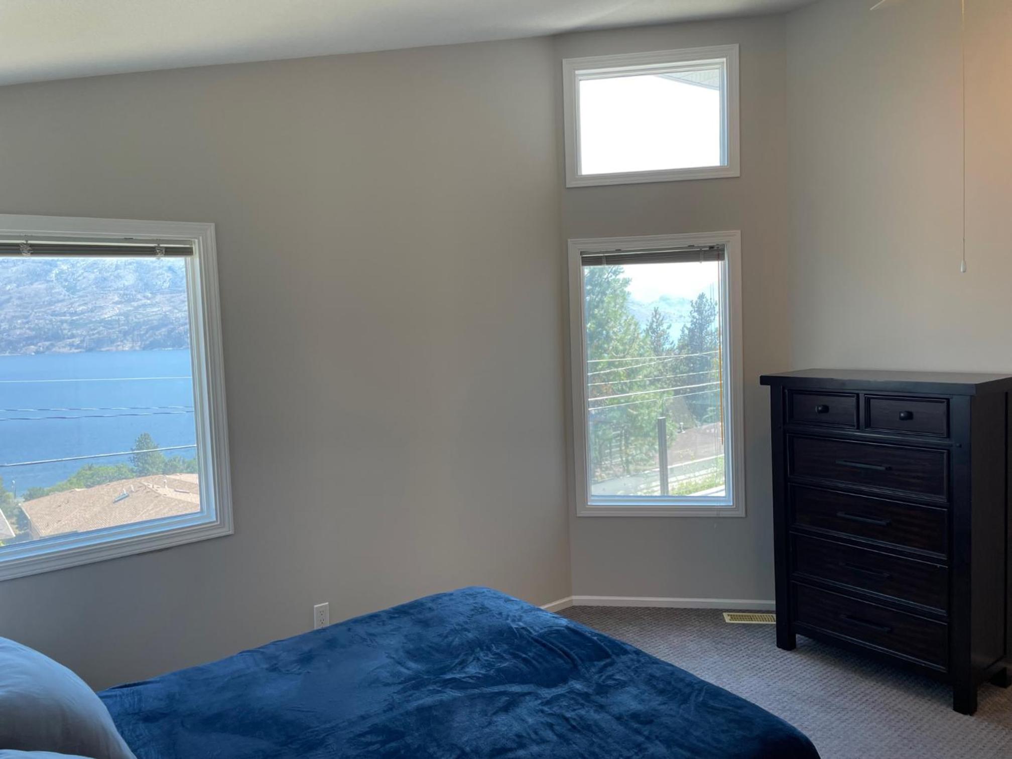 Four-Bedroom House photo 1