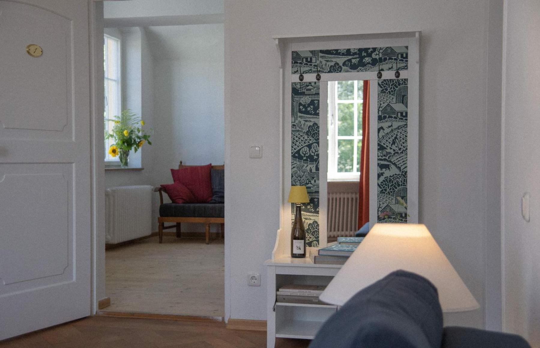 Suite - Photo 2