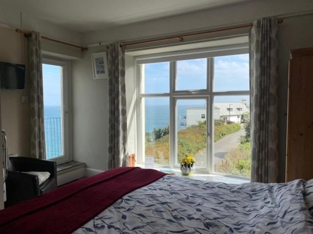 Double Room with Balcony and Sea View photo 3