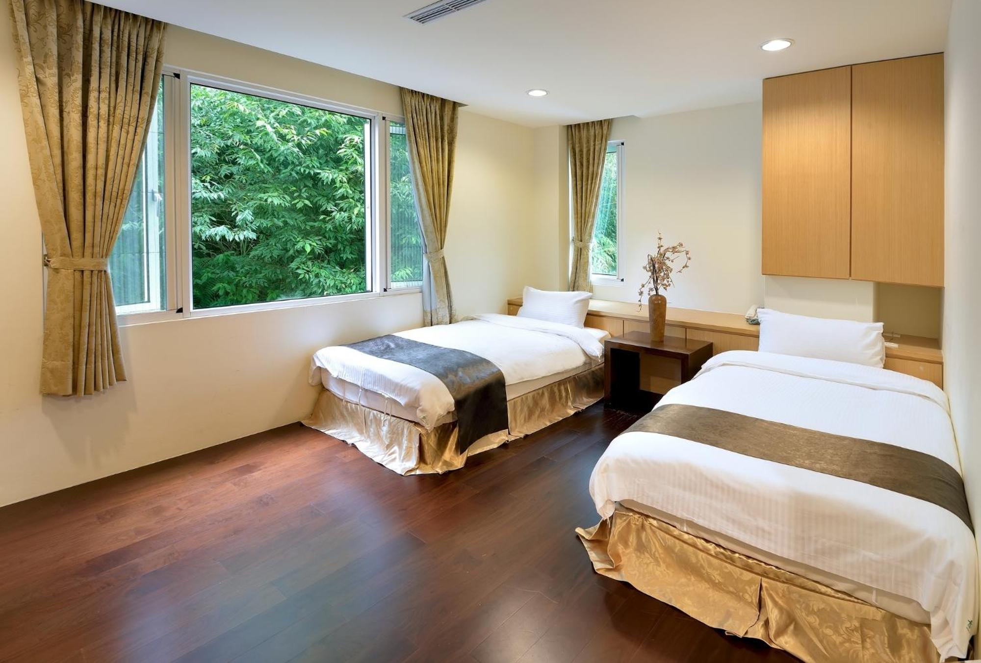 Standard Twin Room photo 3