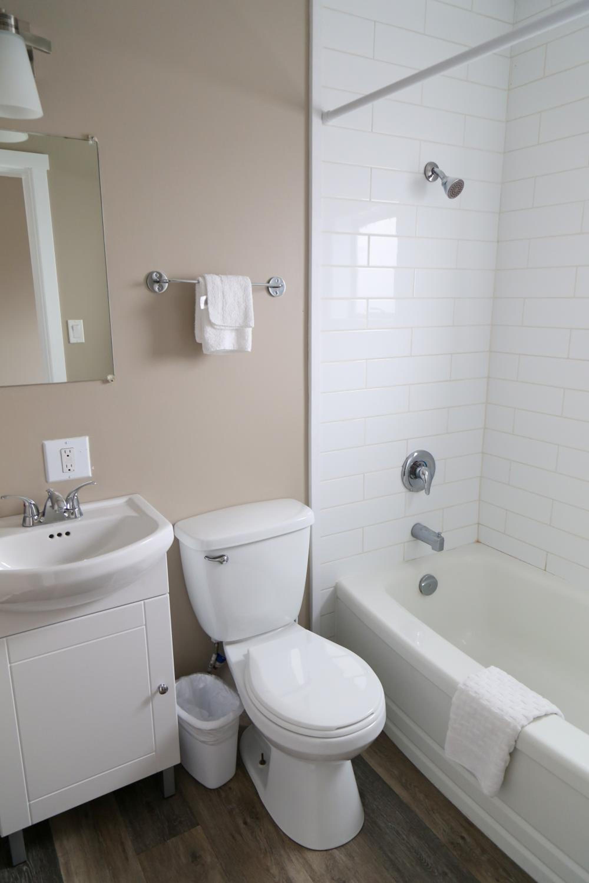 Standard Triple Room - Photo 5