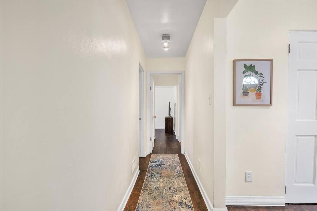 Four-Bedroom House photo 2