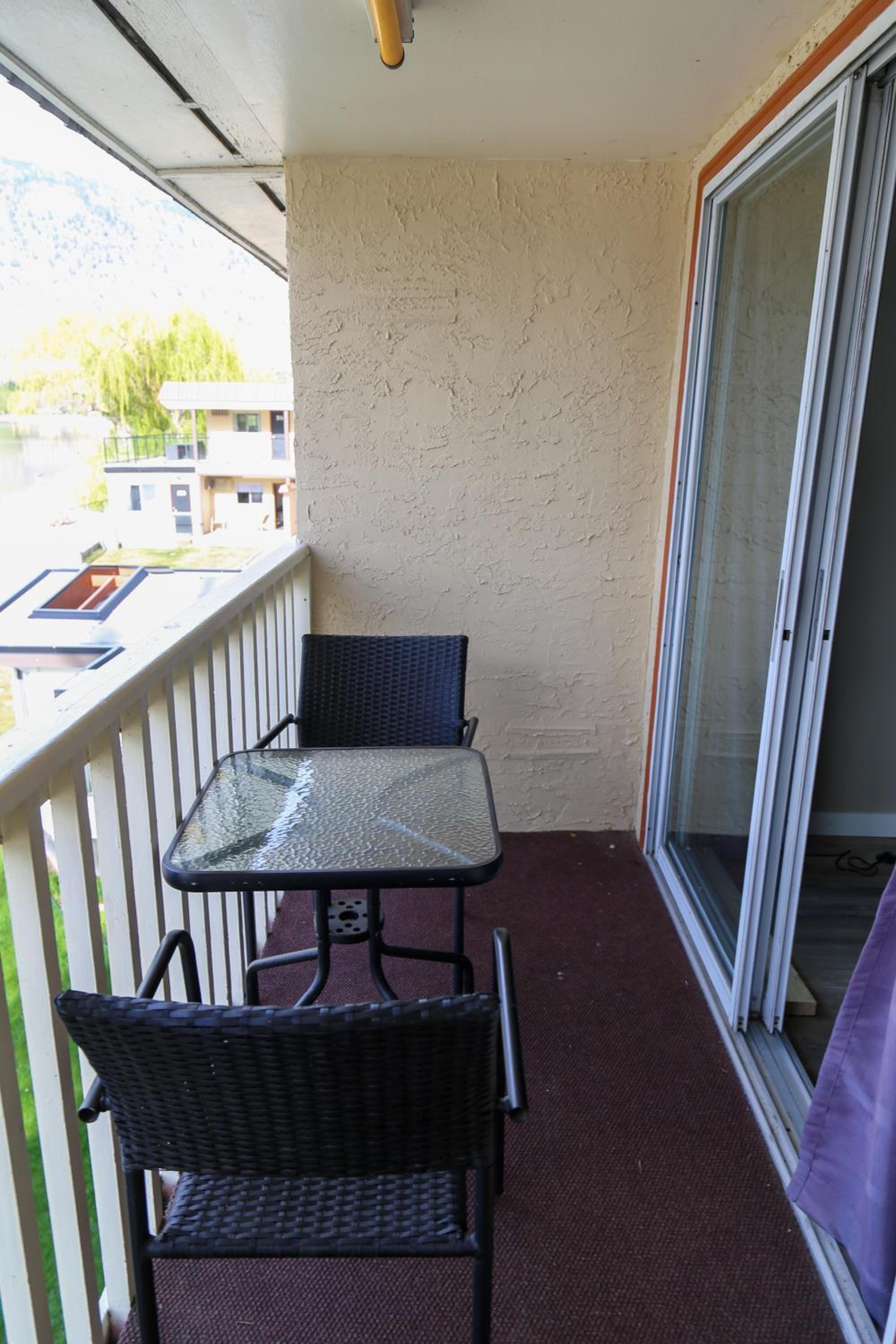Quadruple Room with Lake View - Photo 9