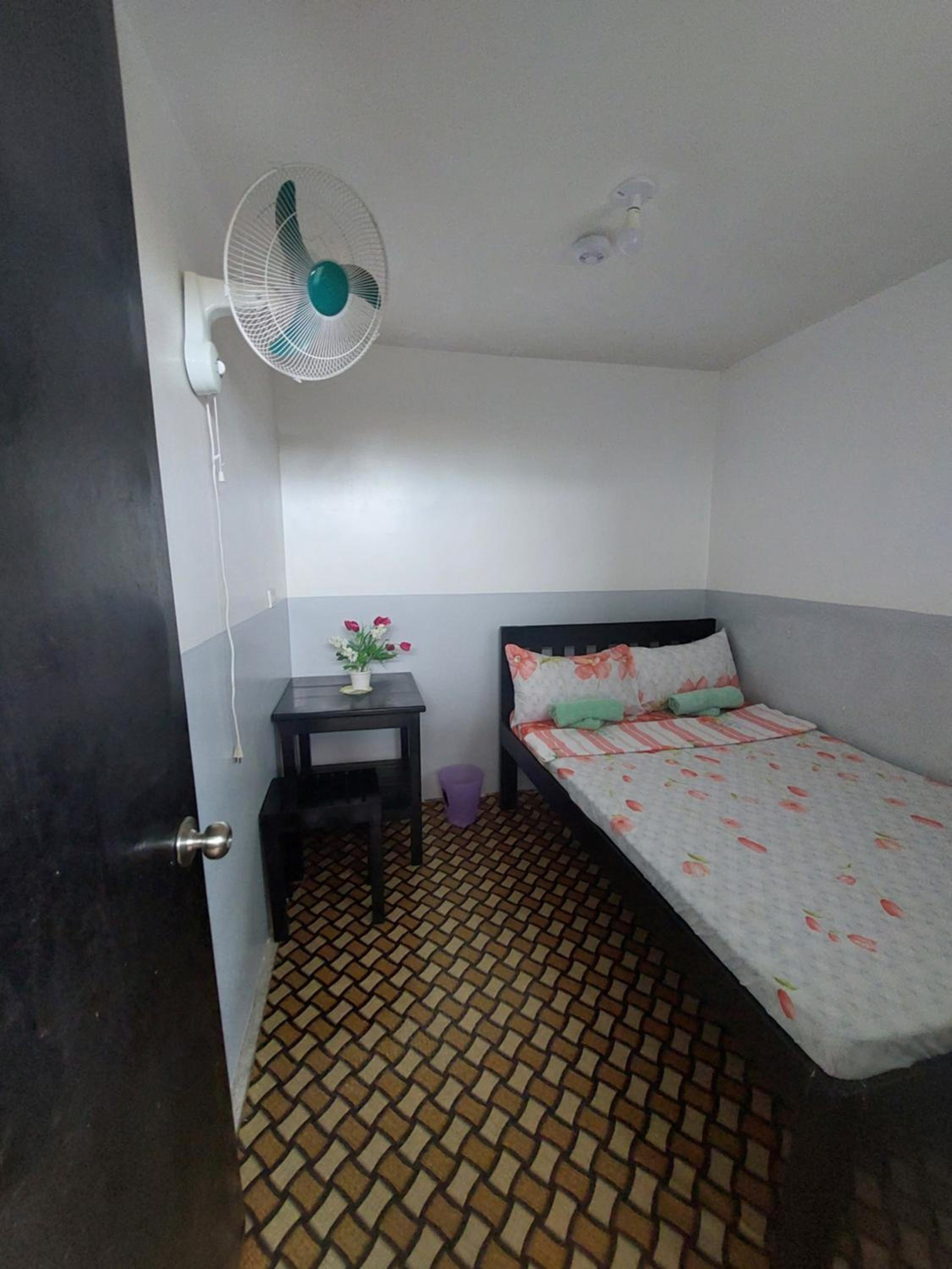 Budget Double Room - Photo 1
