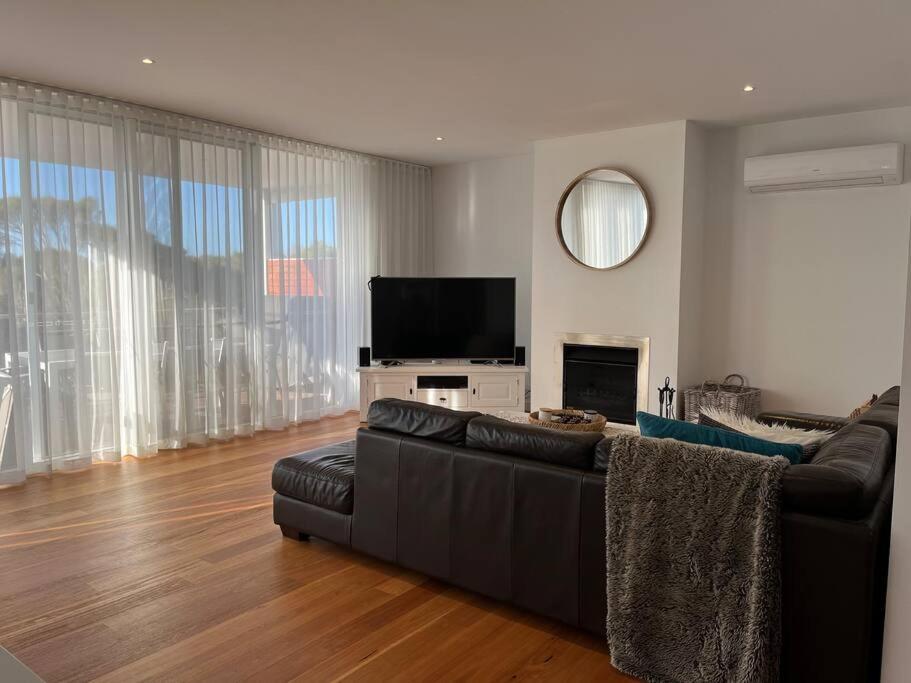 Four-Bedroom House photo 1