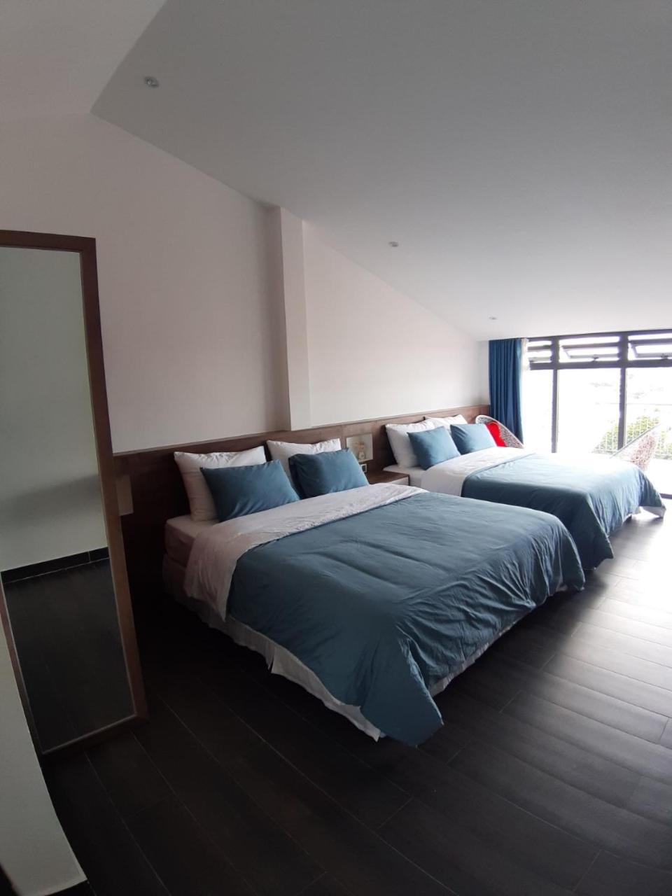 Apartment with Balcony photo 1