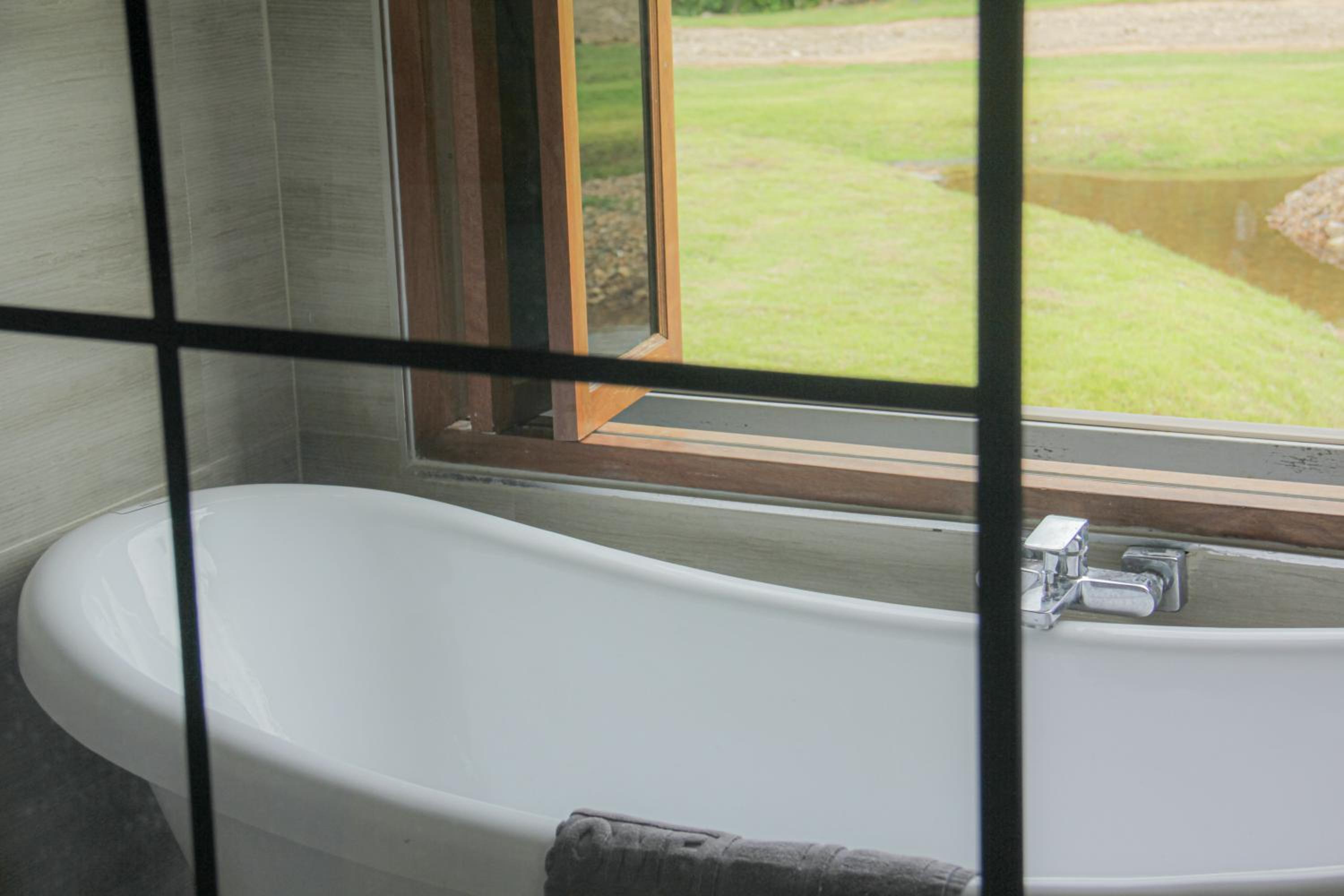 Suite with Mountain View - Photo 17