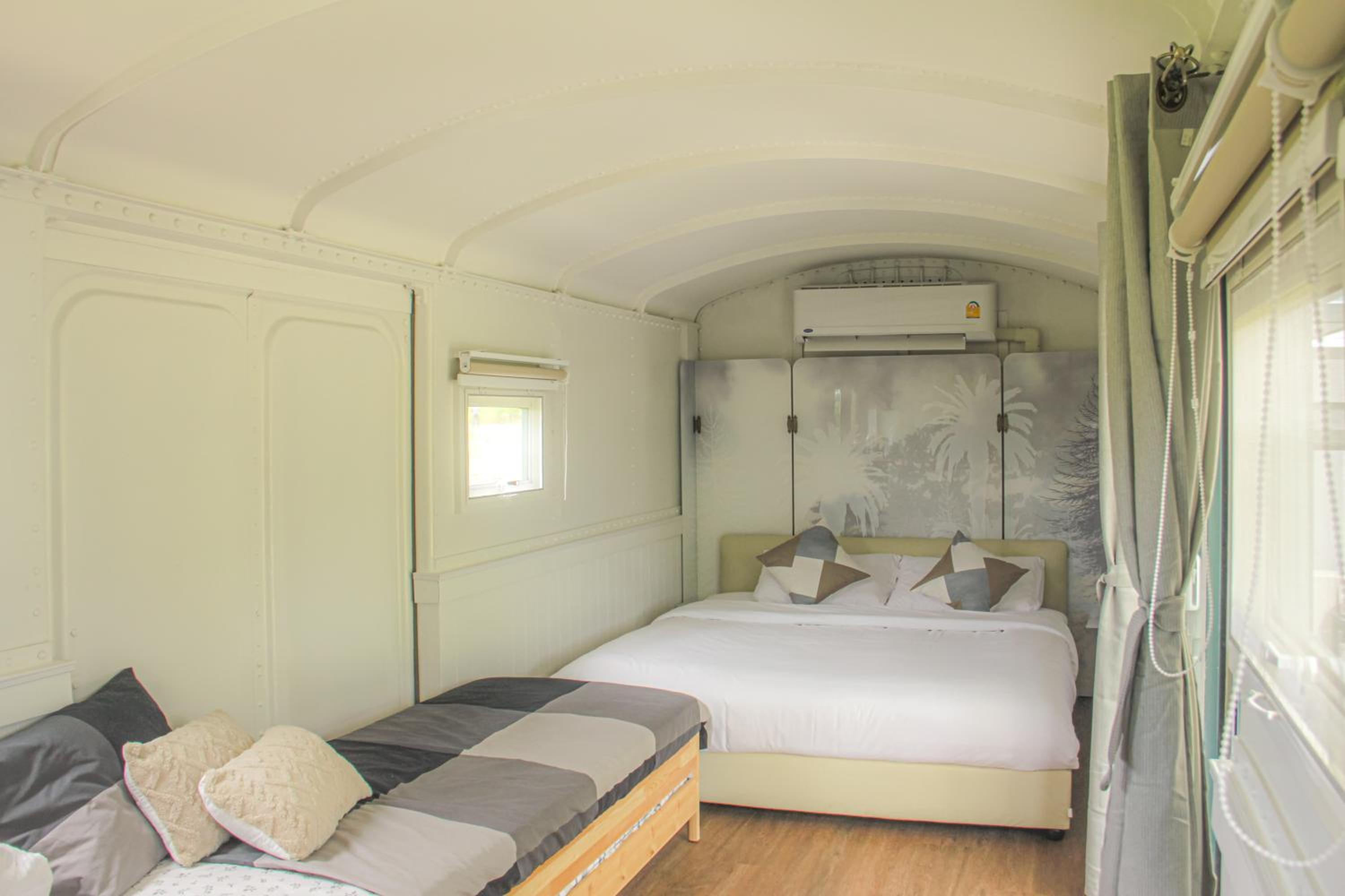 Suite with Mountain View - Photo 15