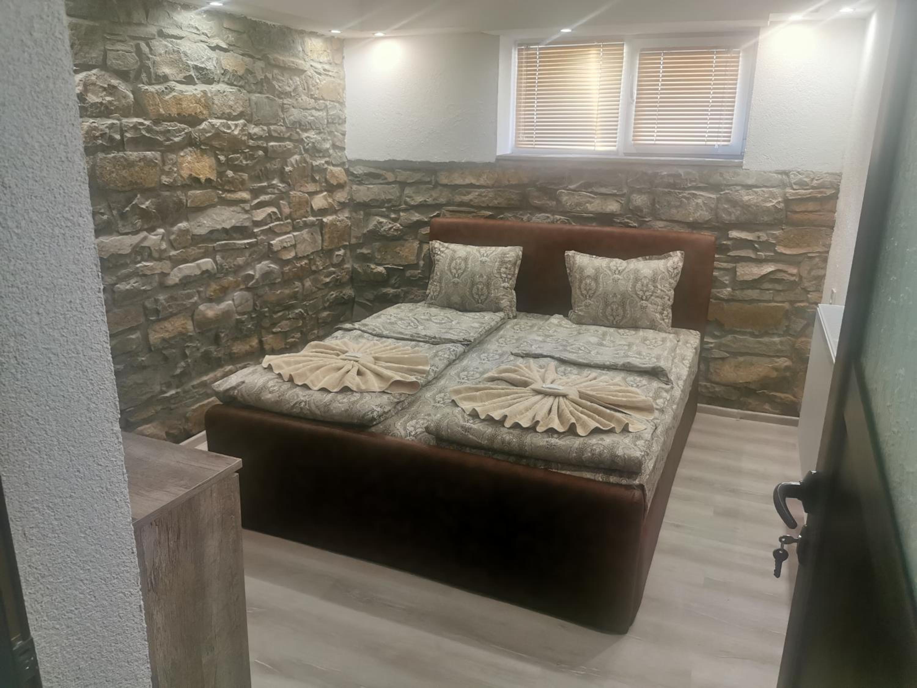 One-Bedroom House photo 1