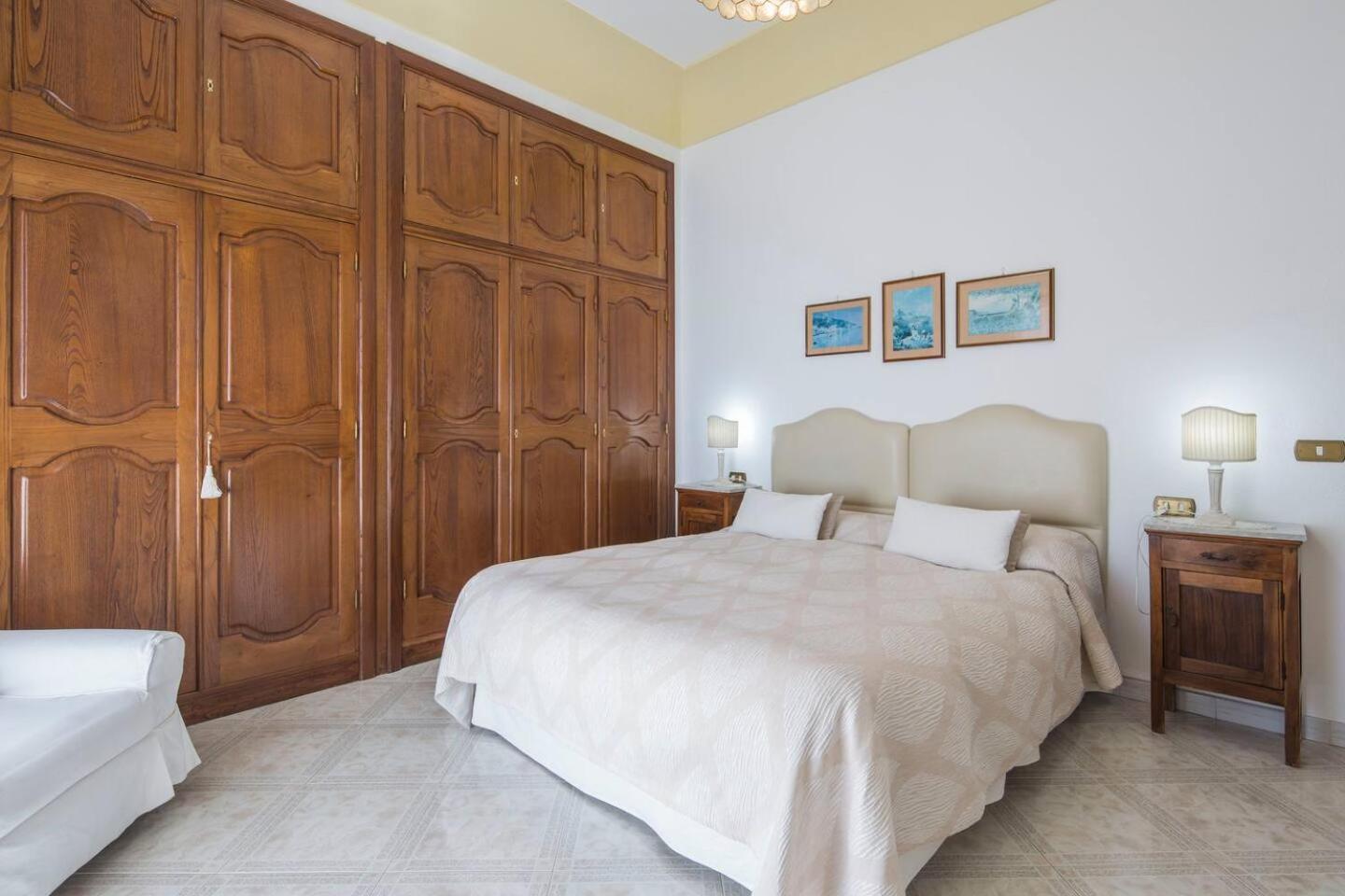 Double Room - Photo 3